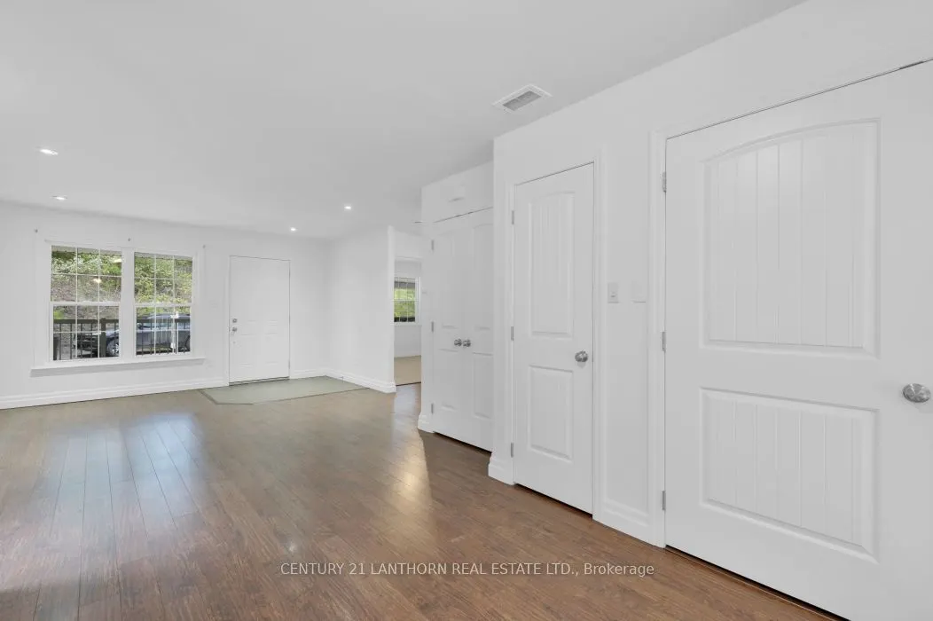 494 Metcalf Street, #14