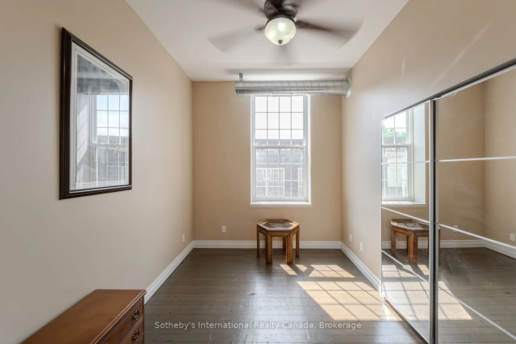 140 West River Street, #402