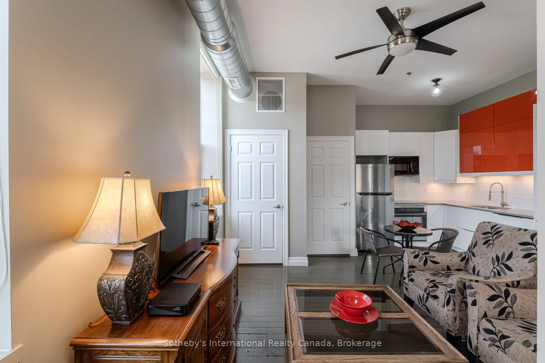 140 West River Street, #402