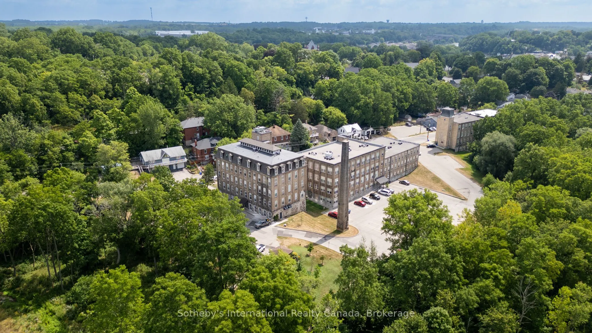 140 West River Street, #402