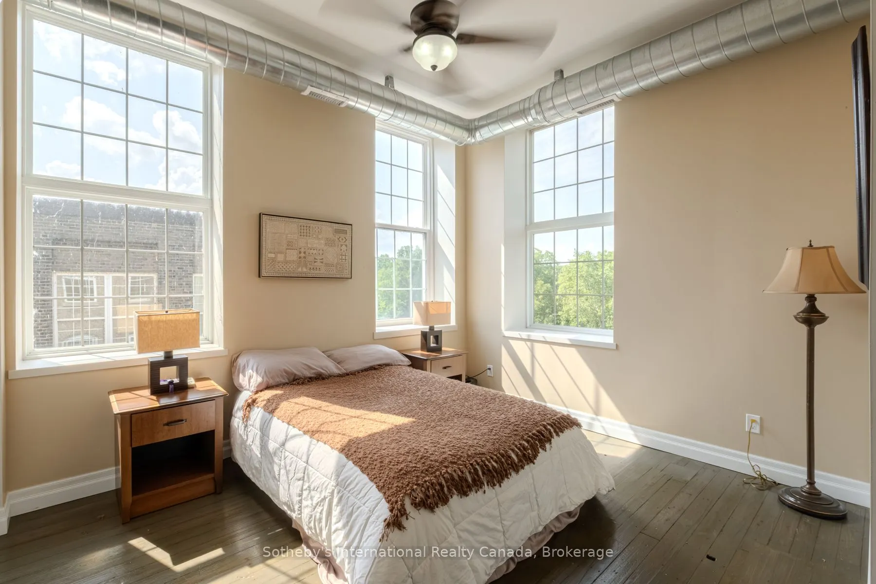 140 West River Street, #402