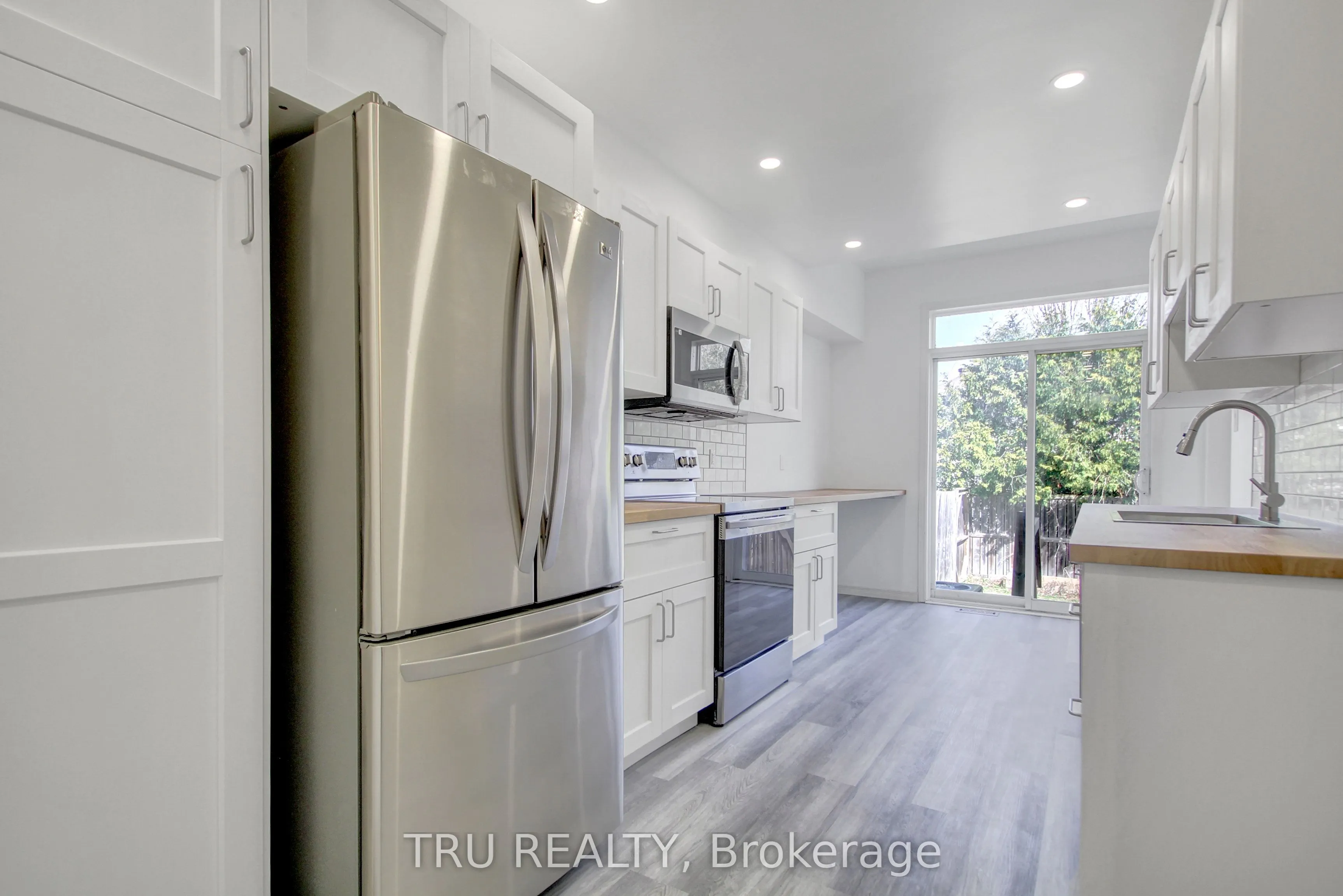 133 Kinross Private