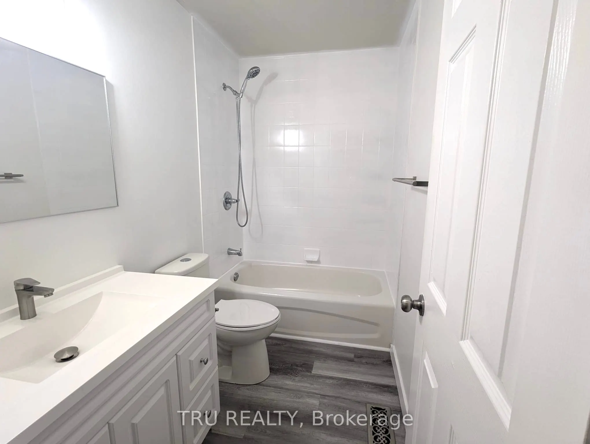 133 Kinross Private