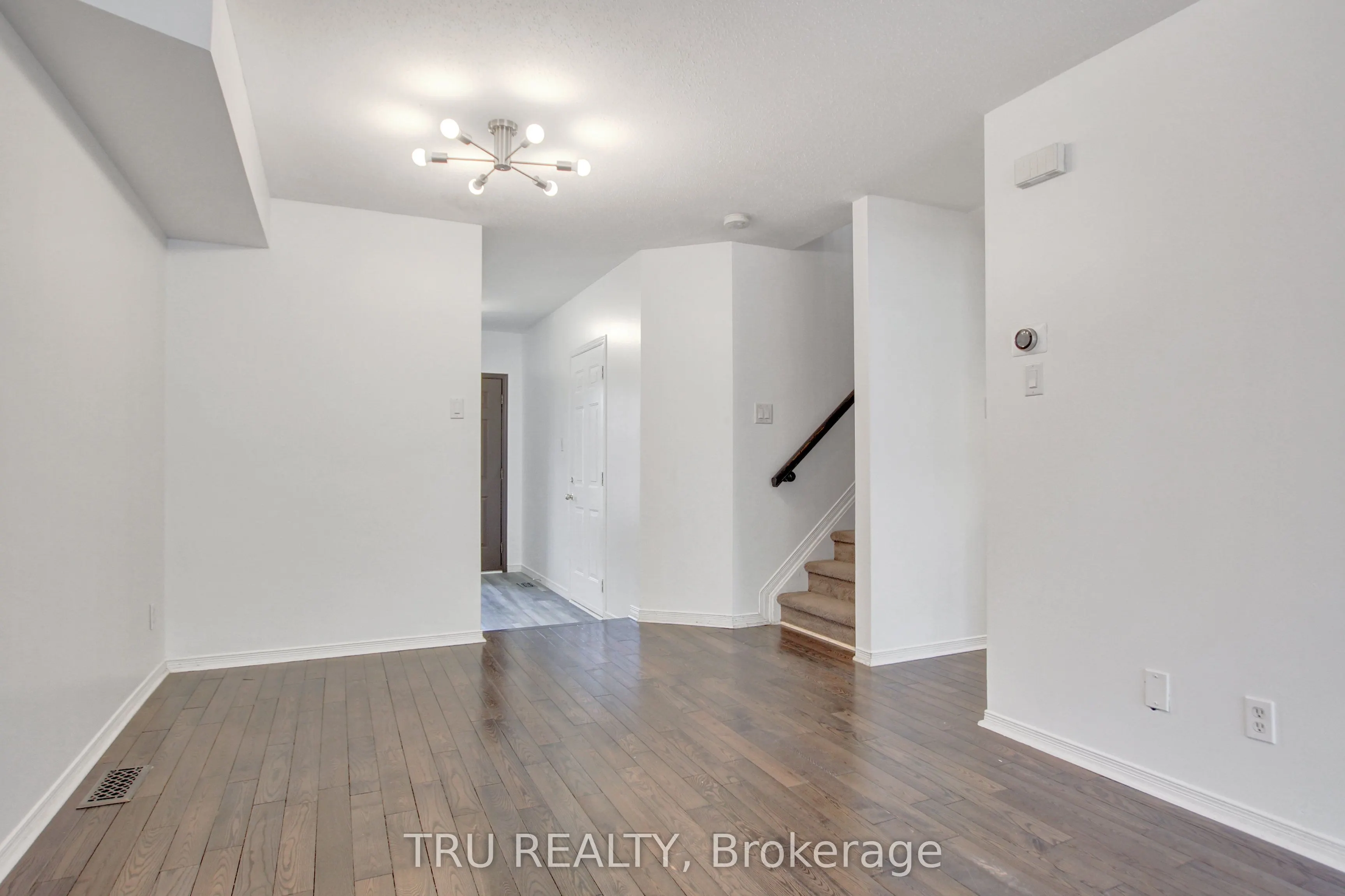 133 Kinross Private
