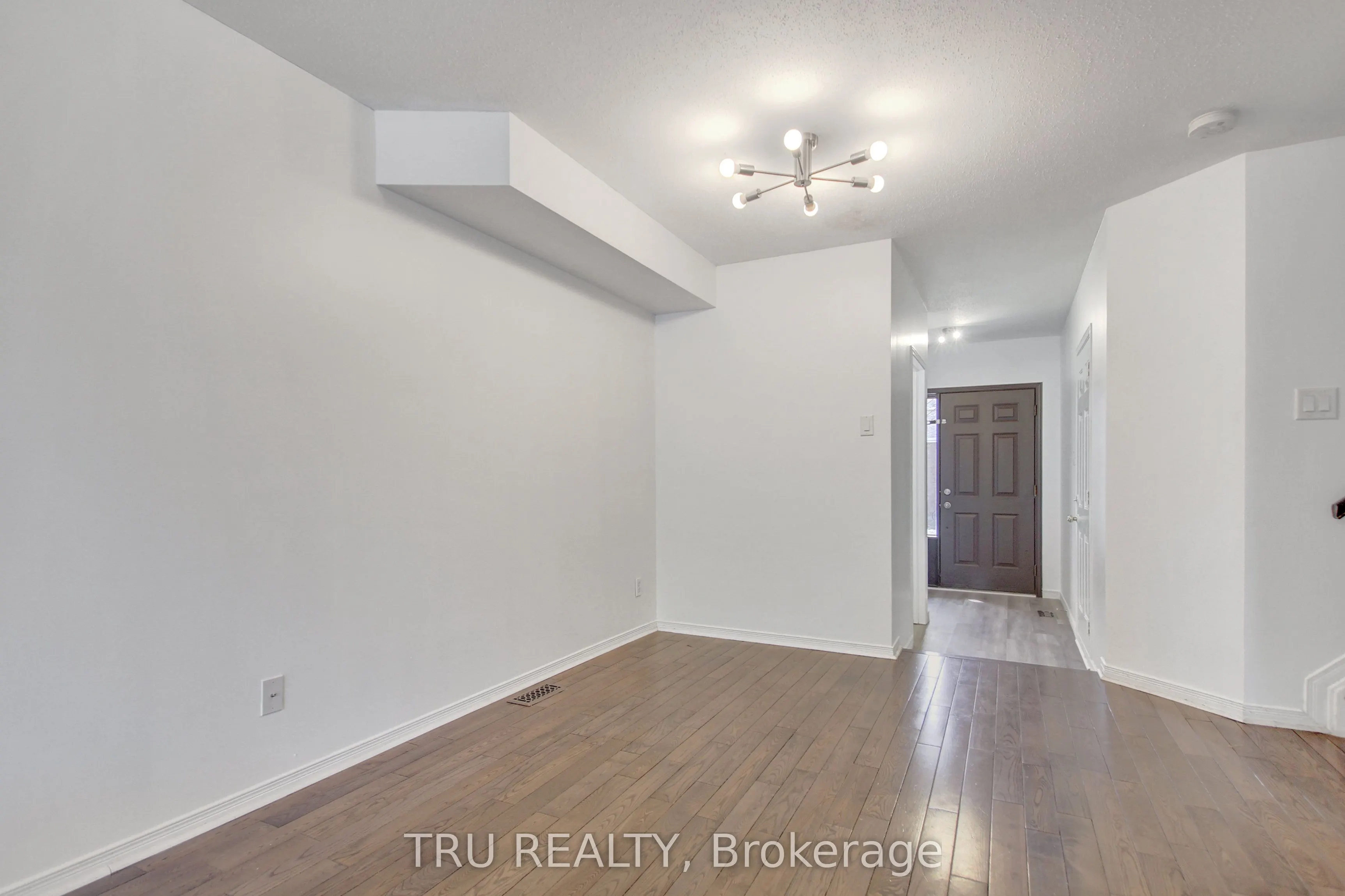 133 Kinross Private