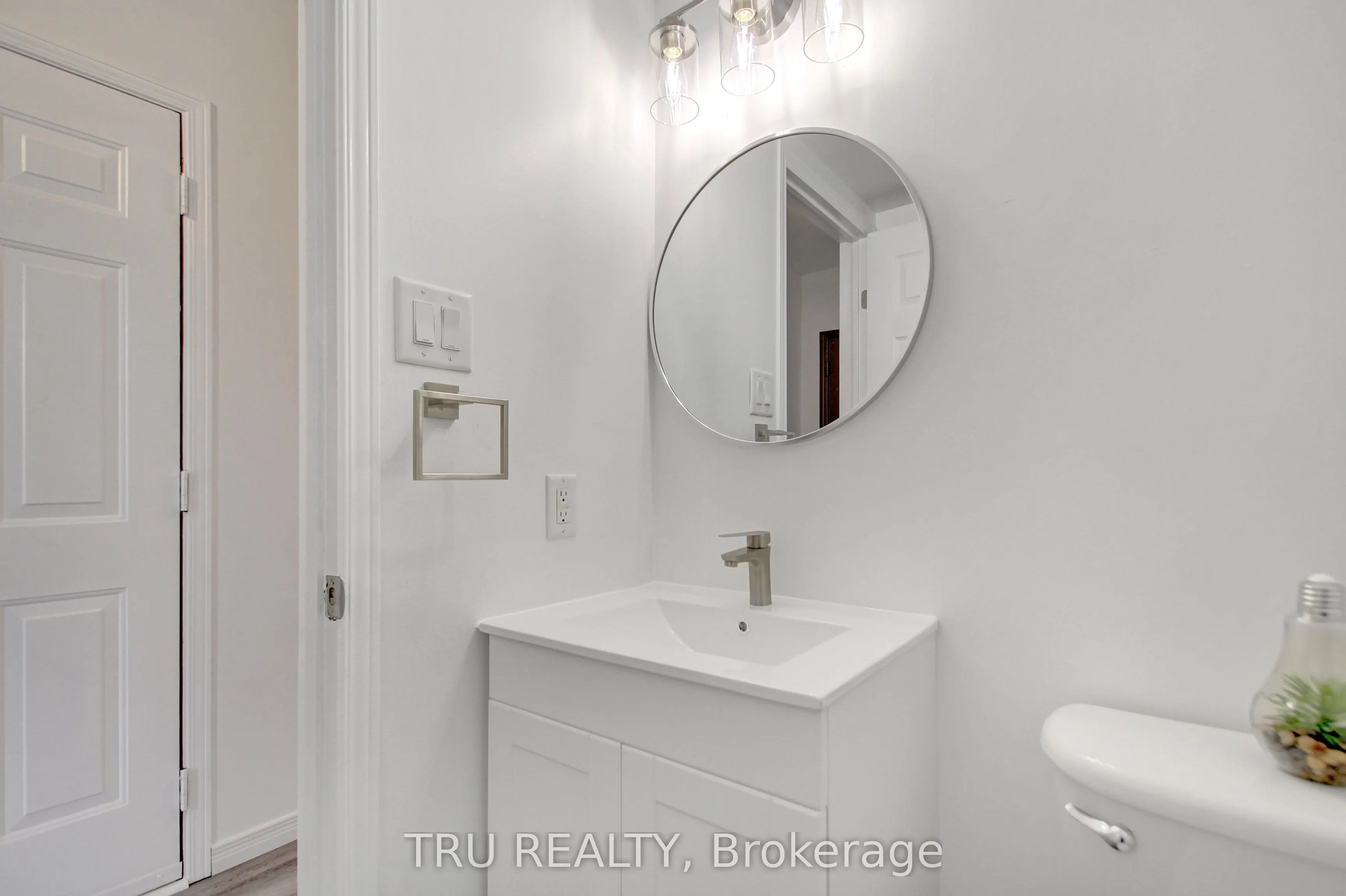 133 Kinross Private