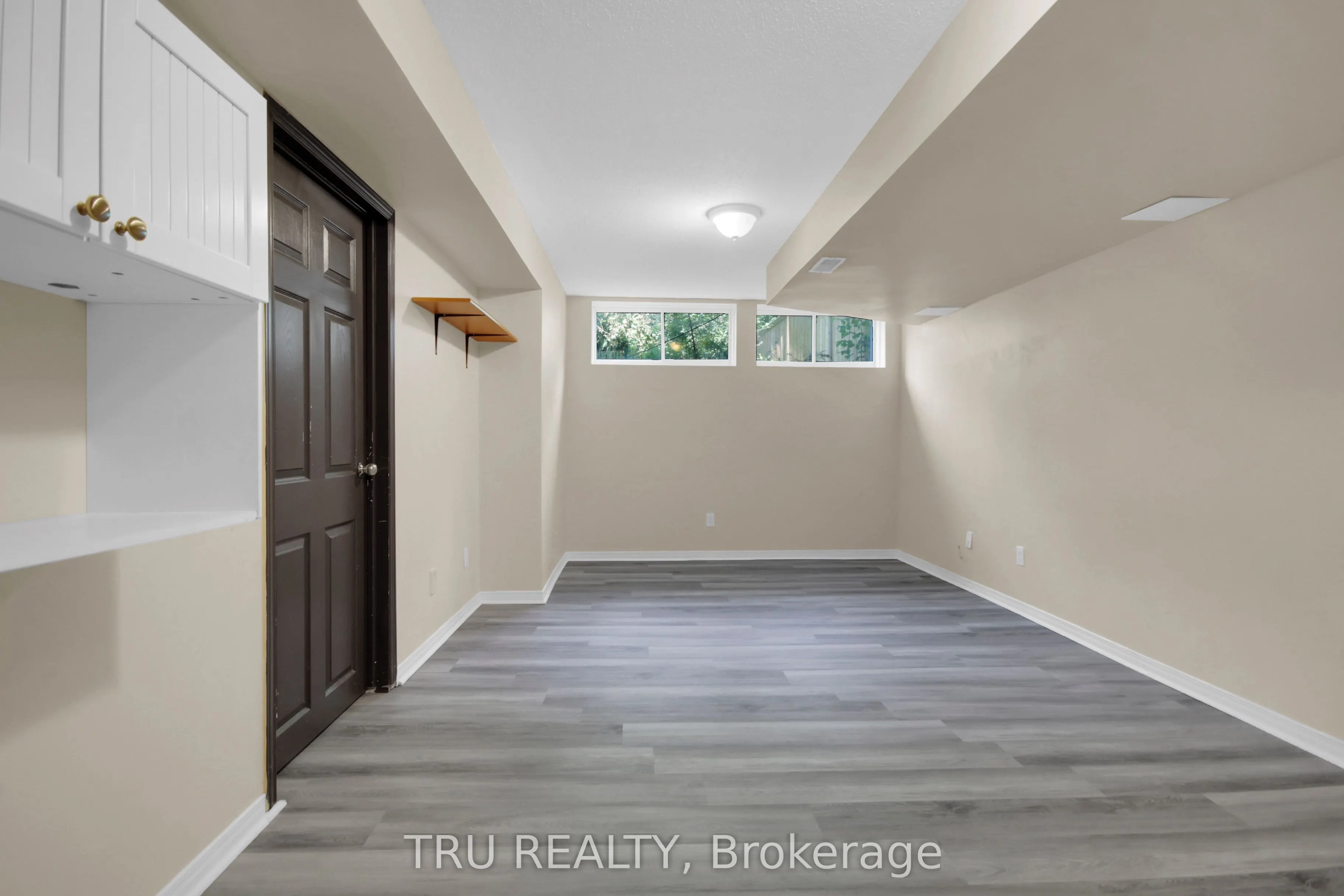 133 Kinross Private