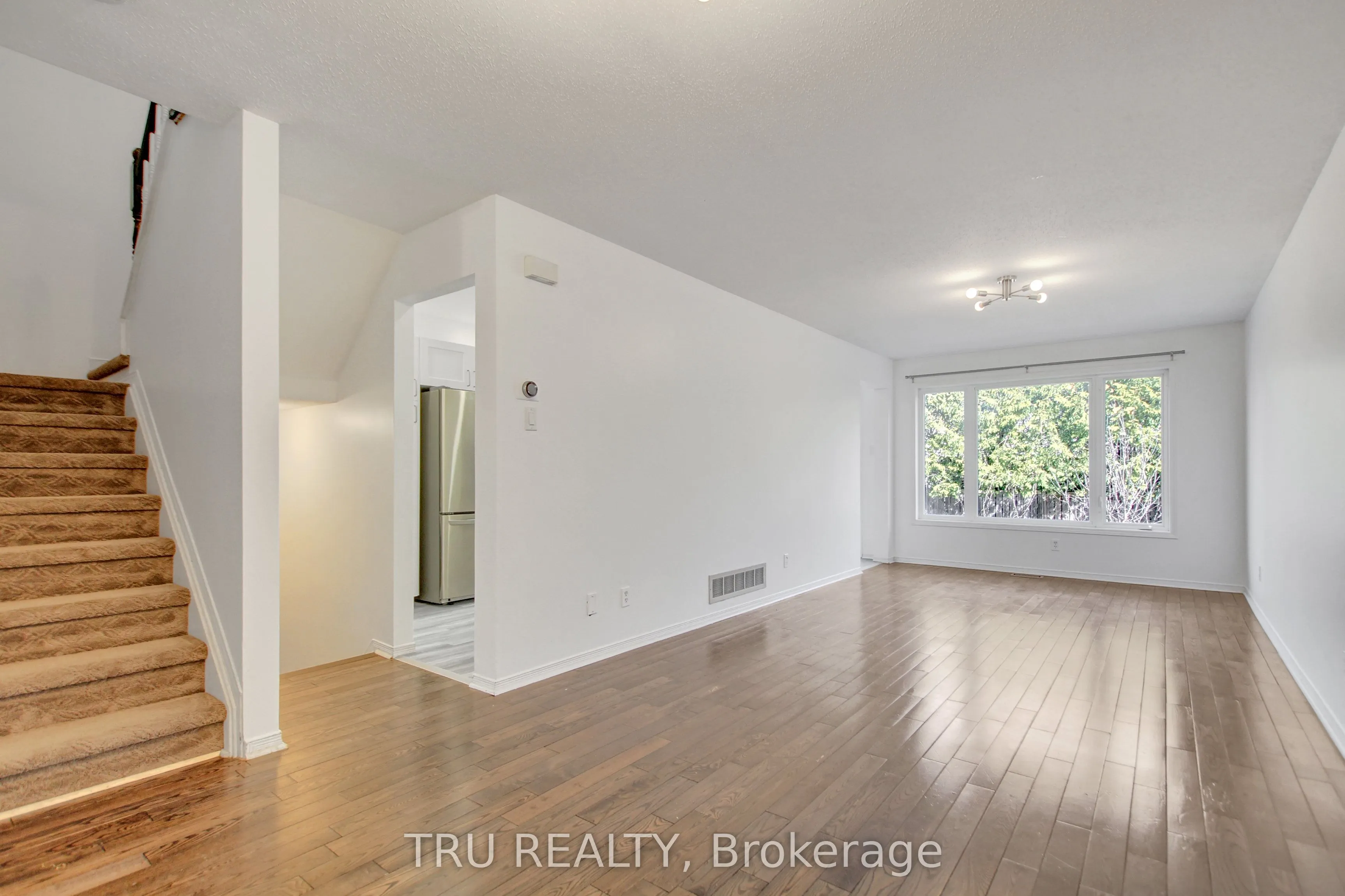 133 Kinross Private