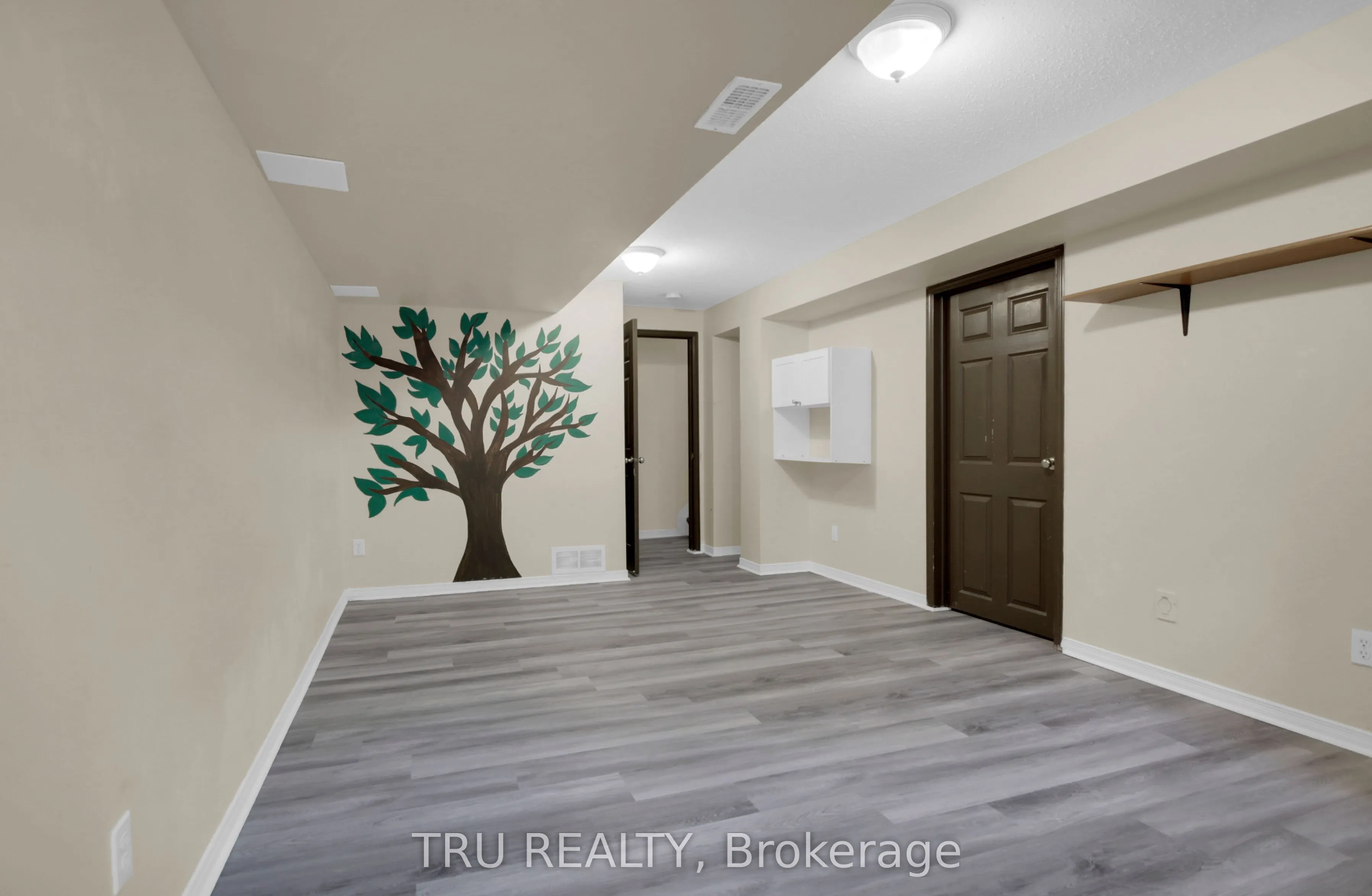 133 Kinross Private