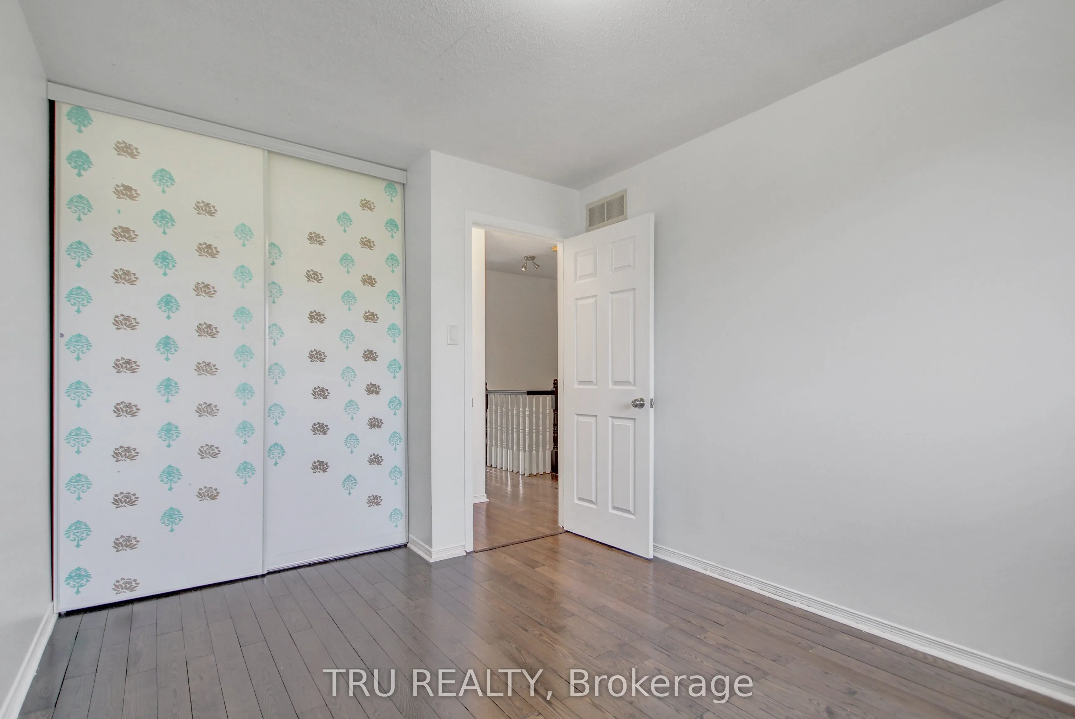 133 Kinross Private