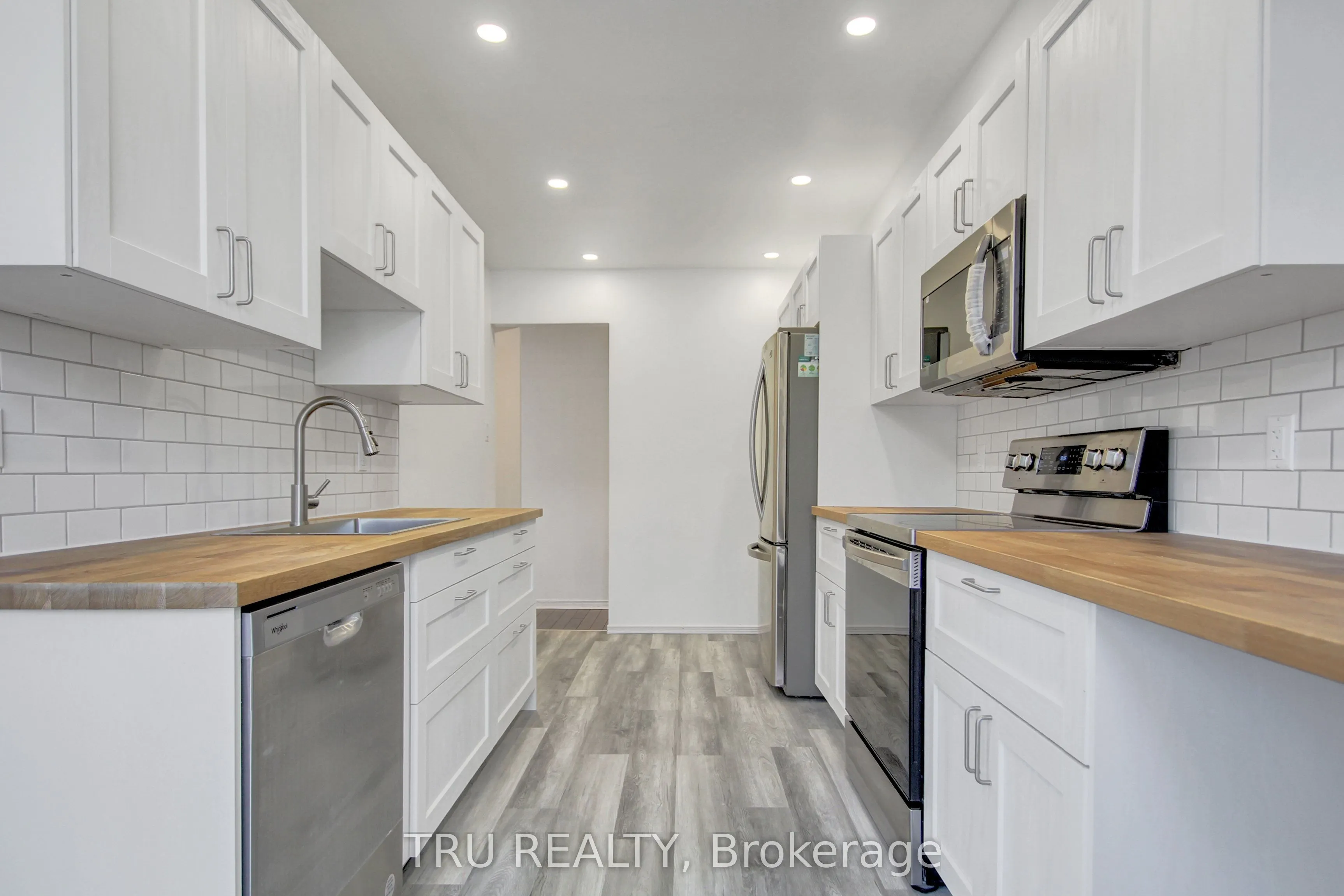 133 Kinross Private