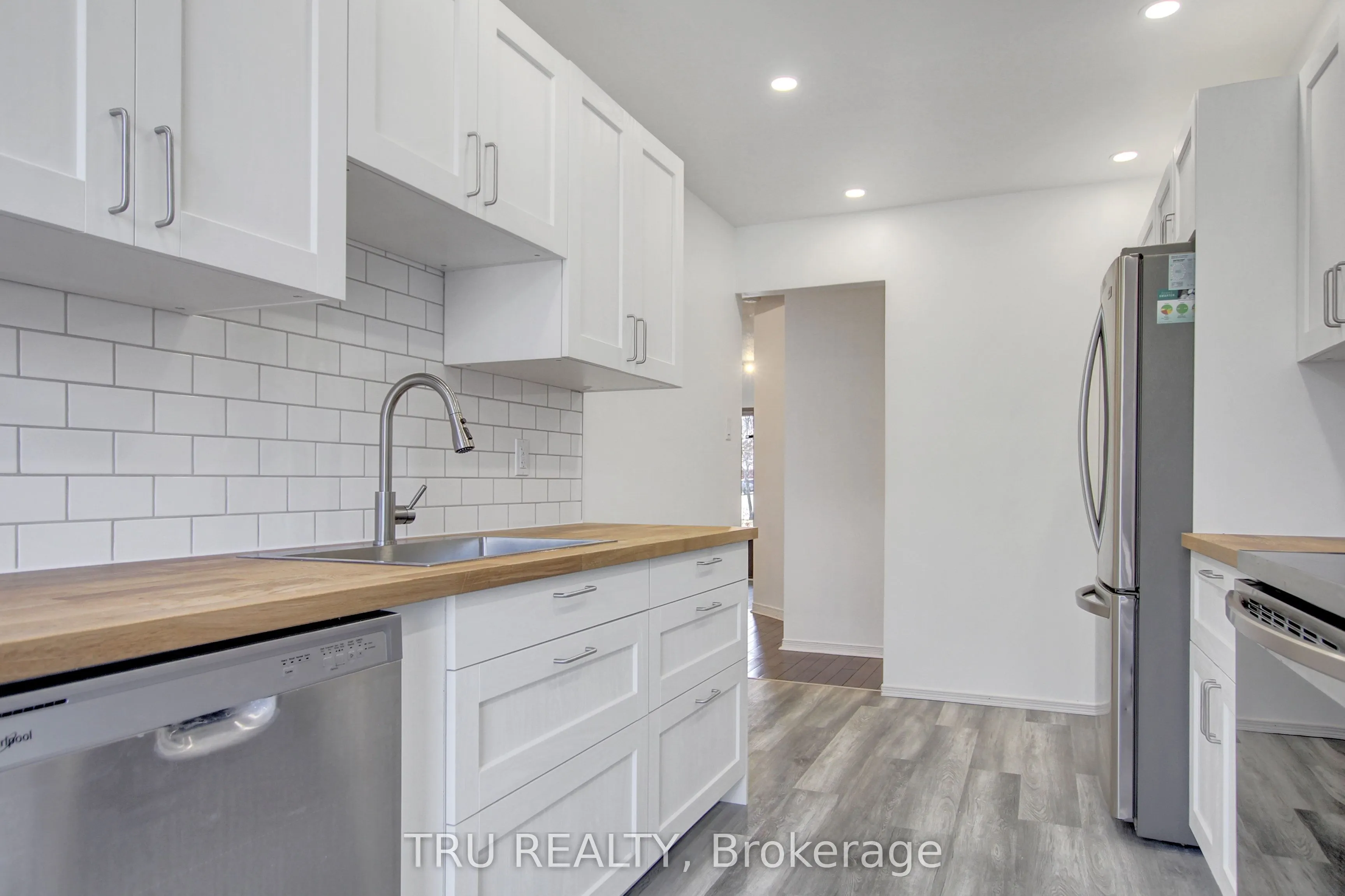 133 Kinross Private