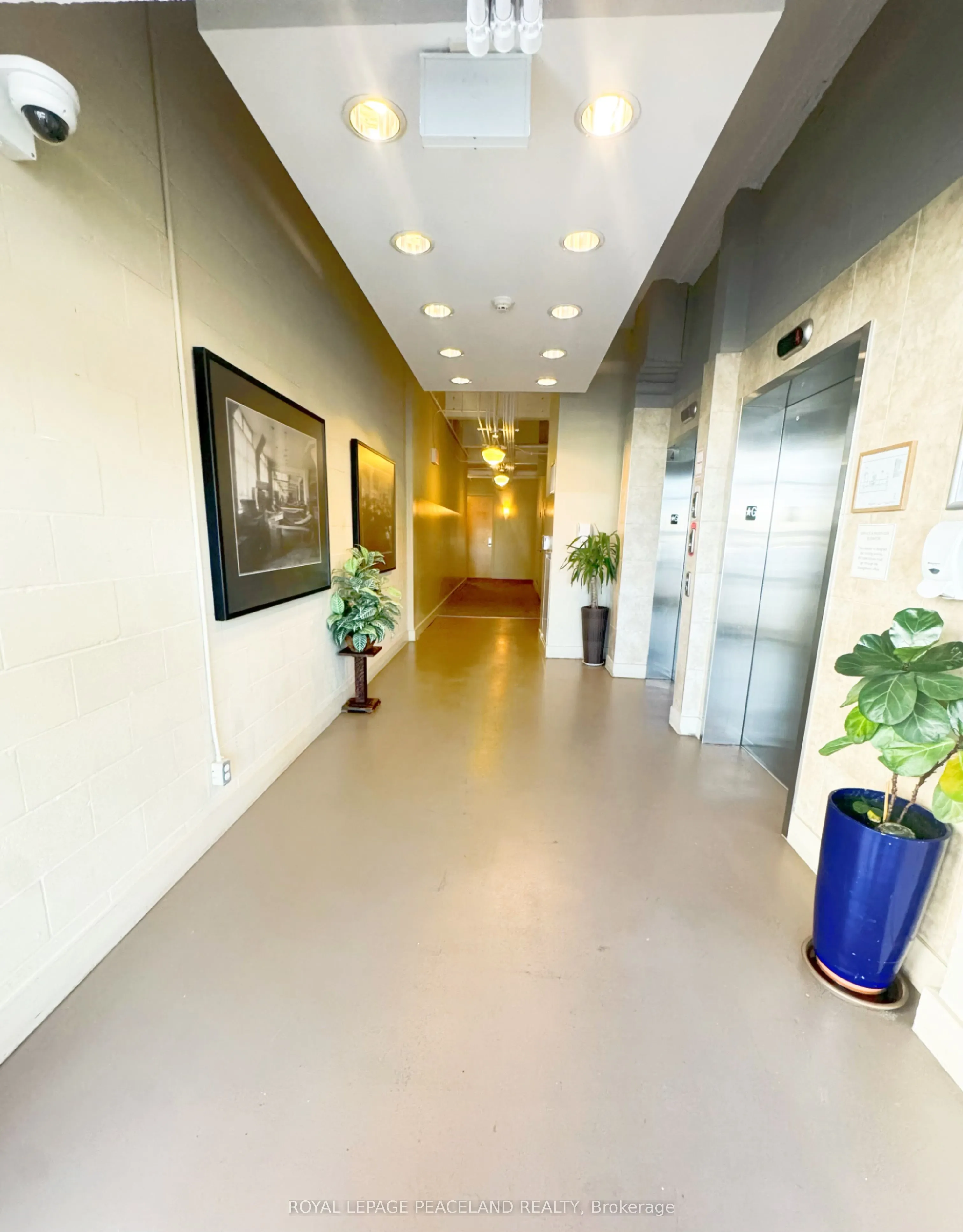 410 King Street W, #418