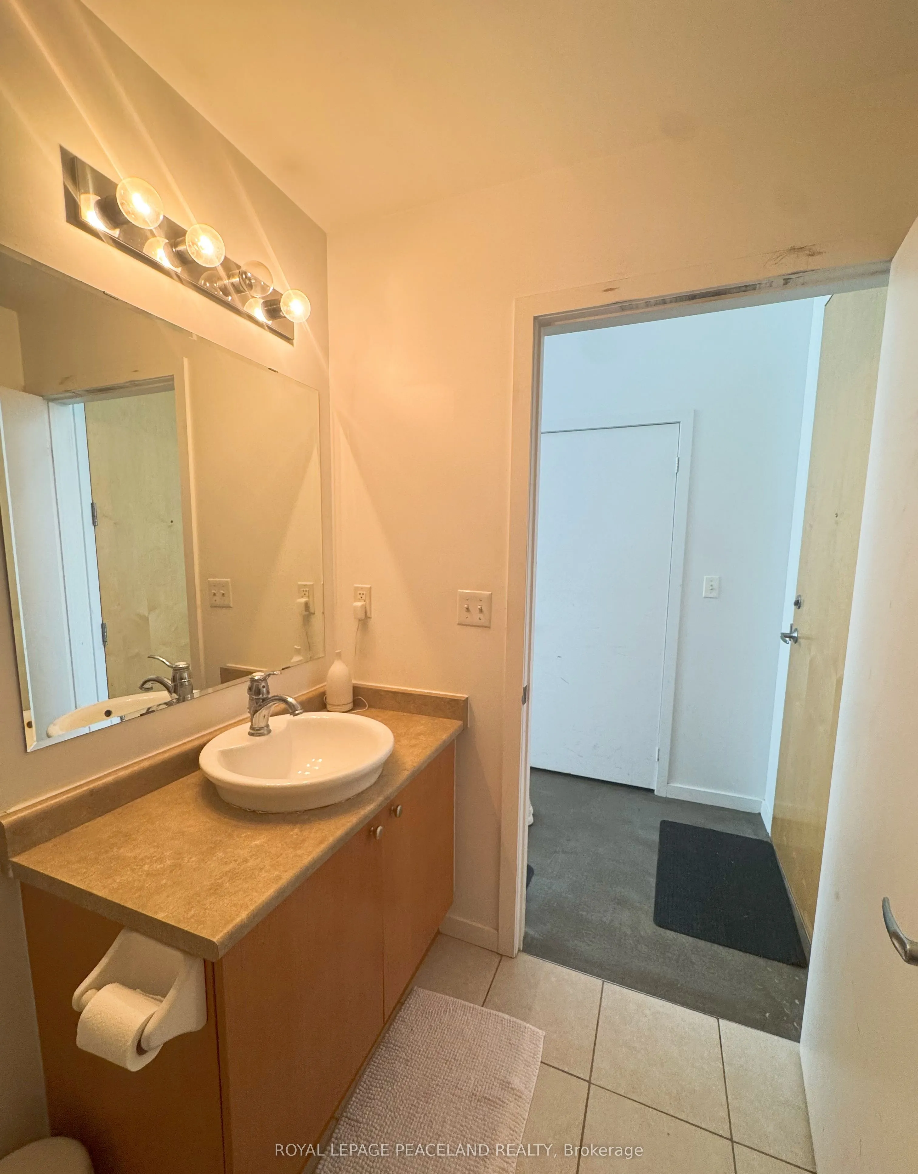 410 King Street W, #418