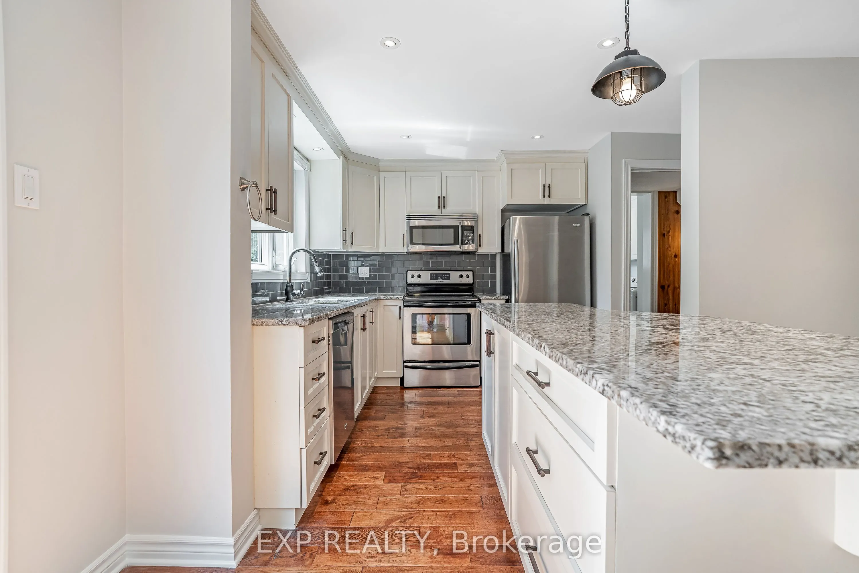 80 Coolspring Crescent