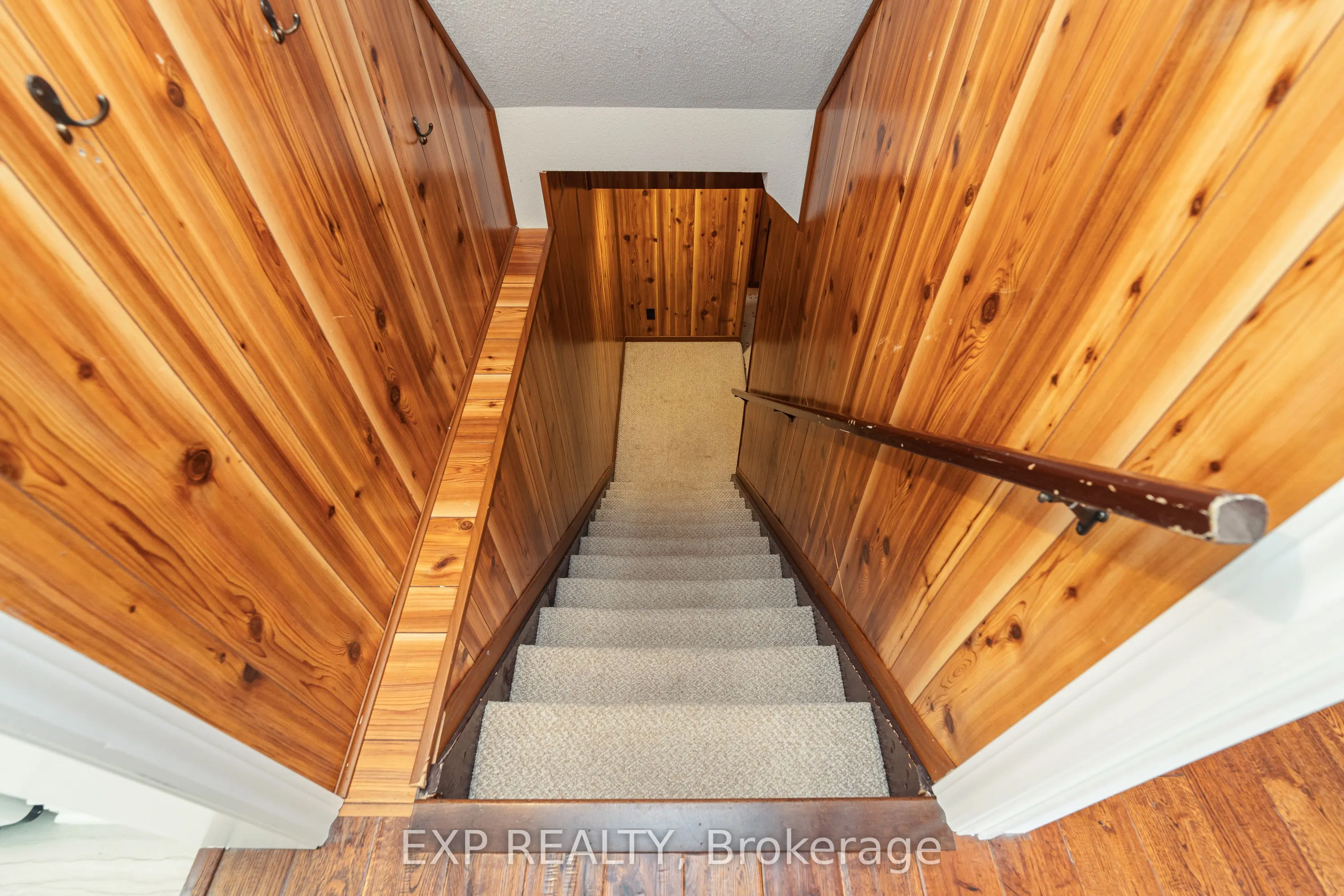 80 Coolspring Crescent