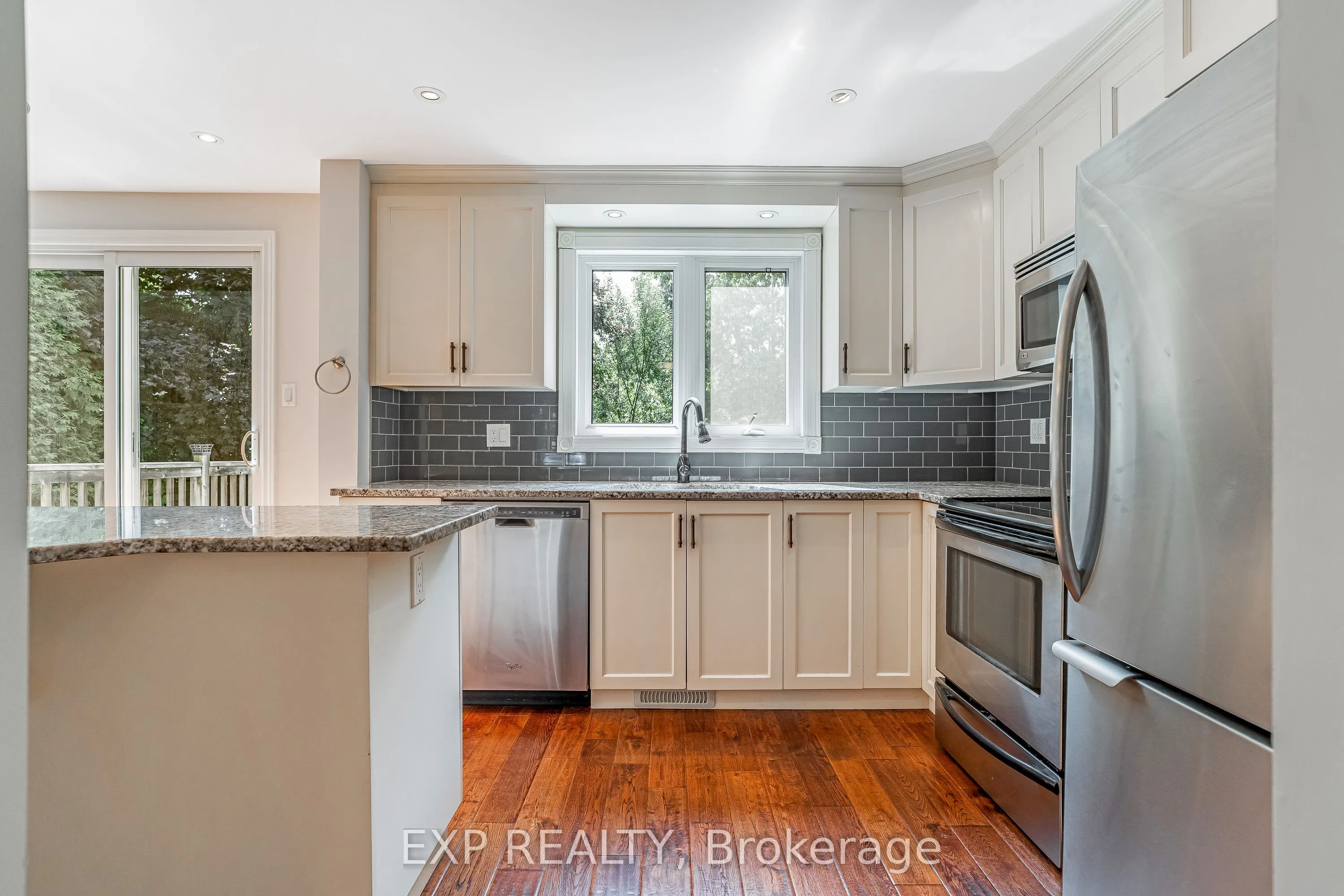 80 Coolspring Crescent