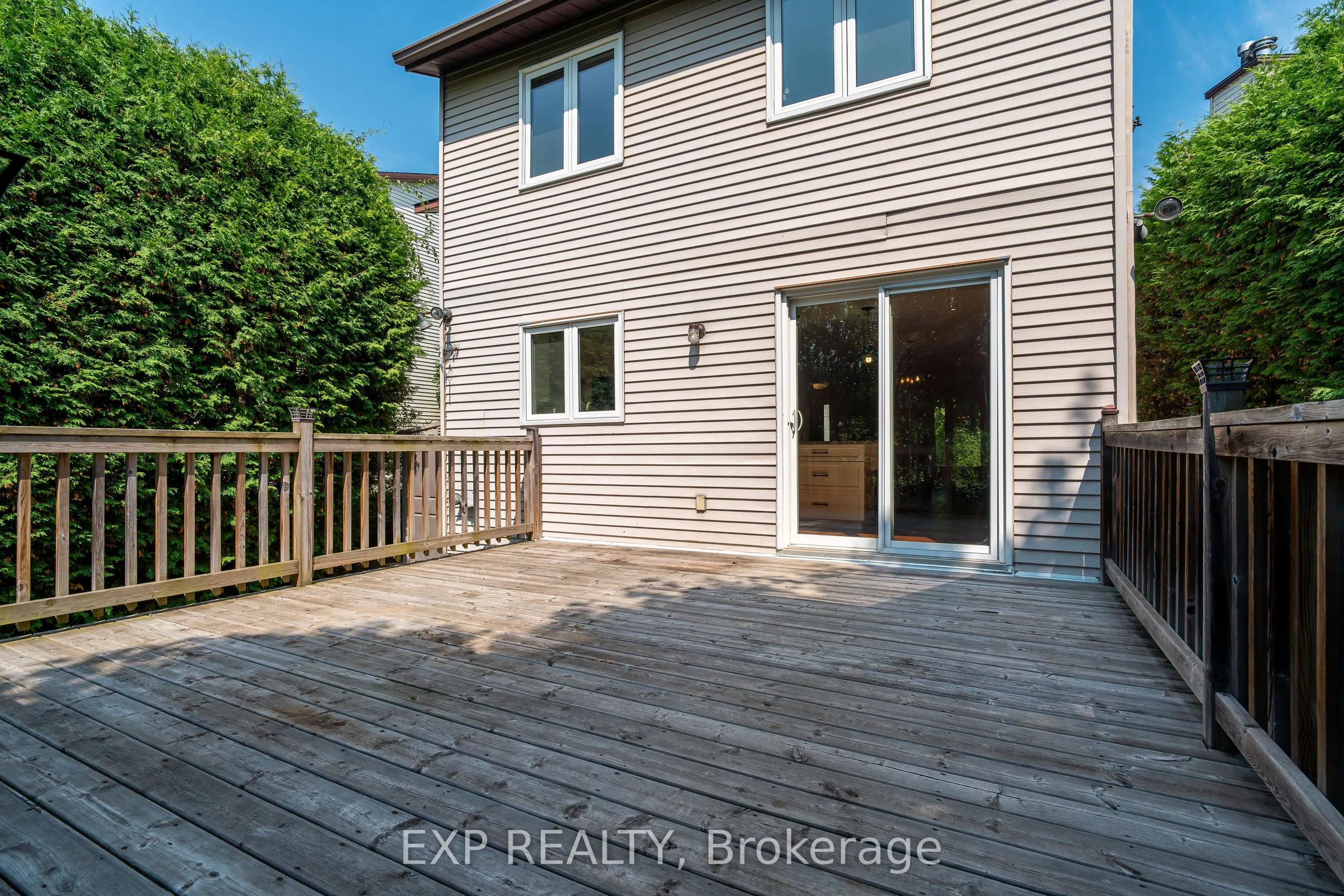 80 Coolspring Crescent