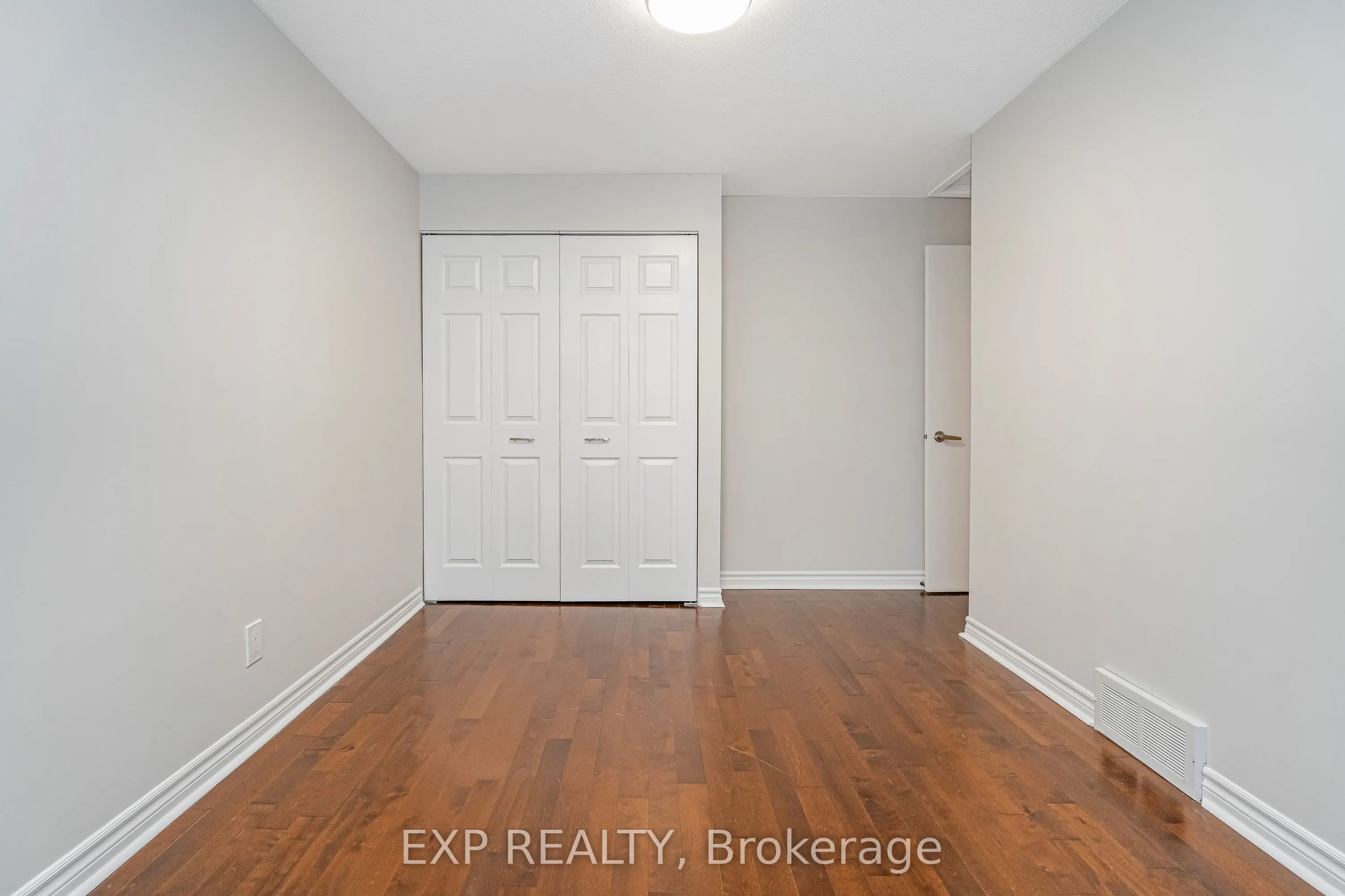 80 Coolspring Crescent