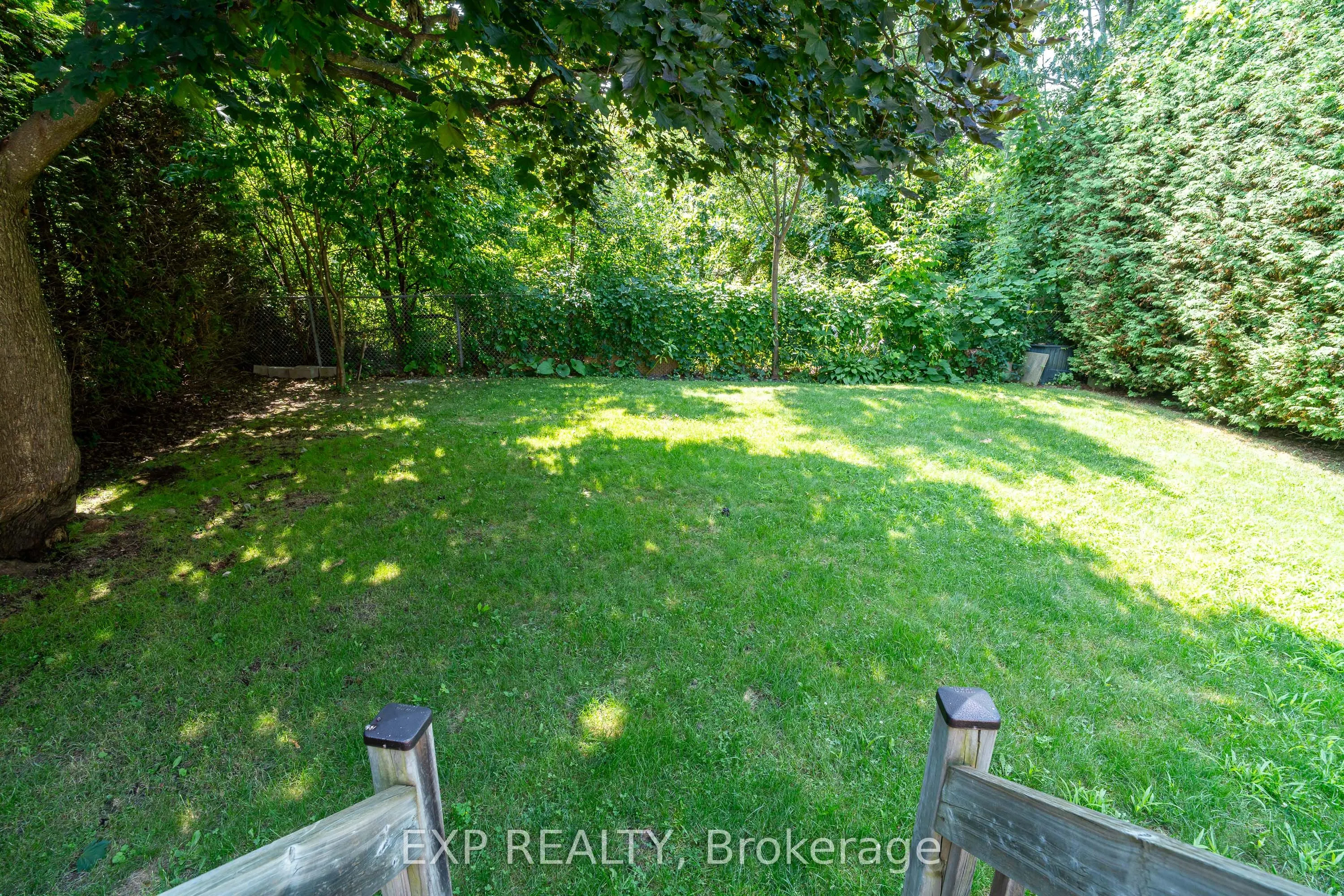 80 Coolspring Crescent