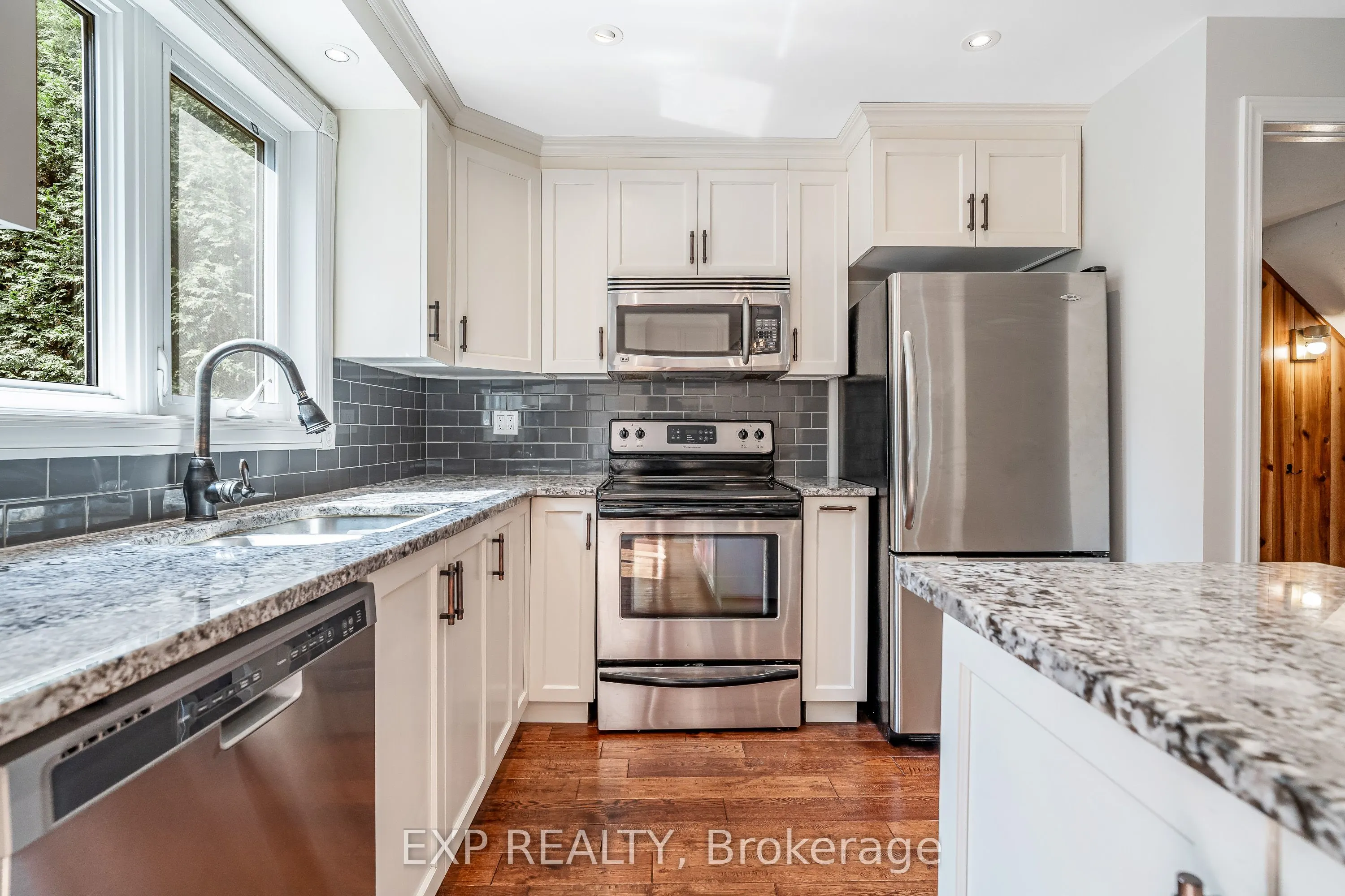 80 Coolspring Crescent