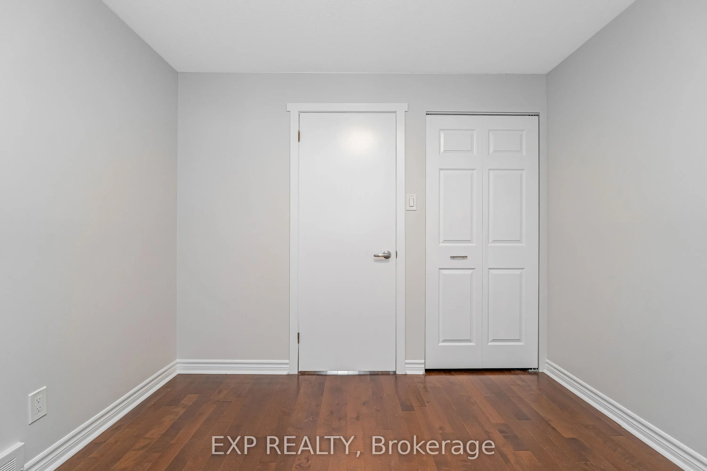 80 Coolspring Crescent