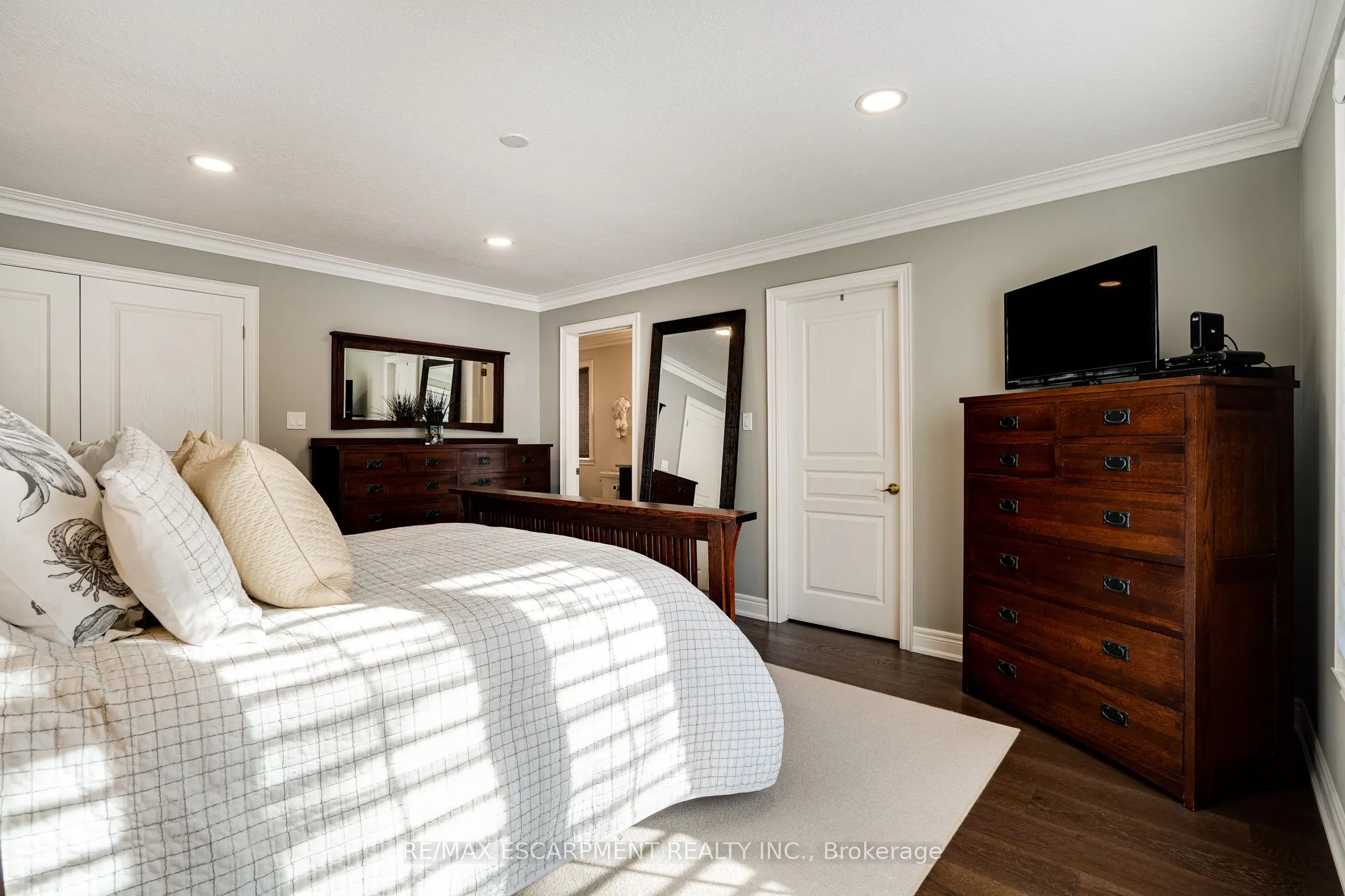 148 Foxridge Drive