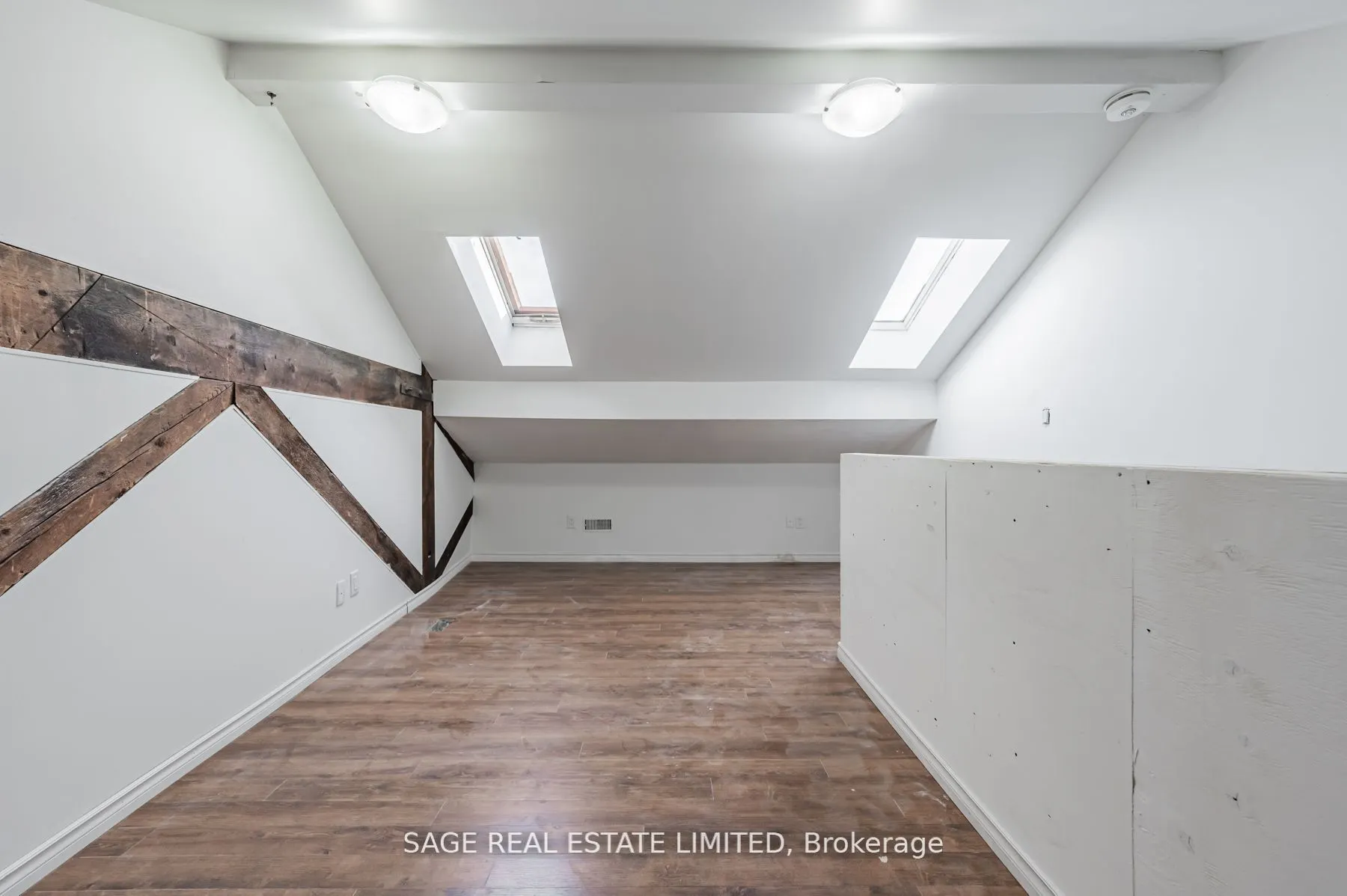 14 Cross Street, #10