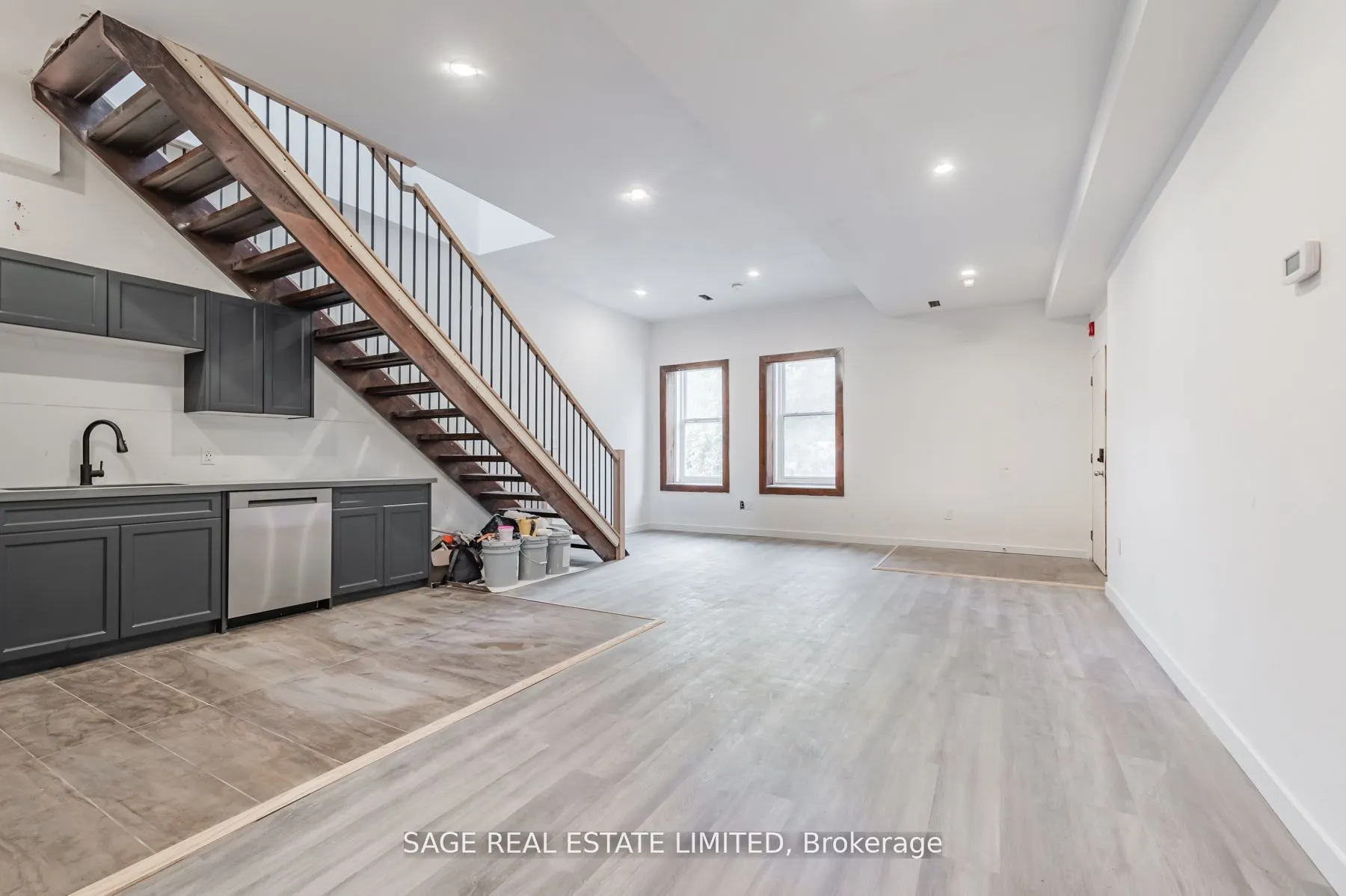 14 Cross Street, #10