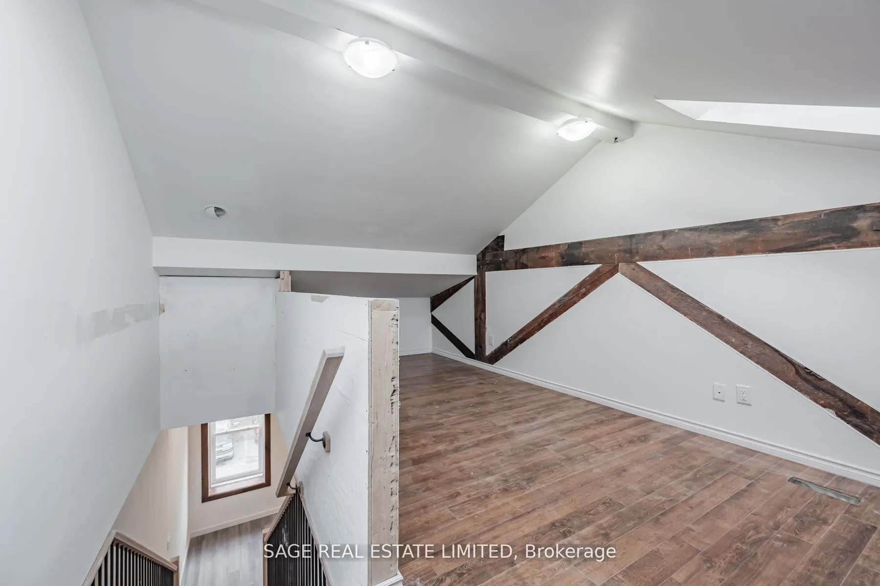14 Cross Street, #10