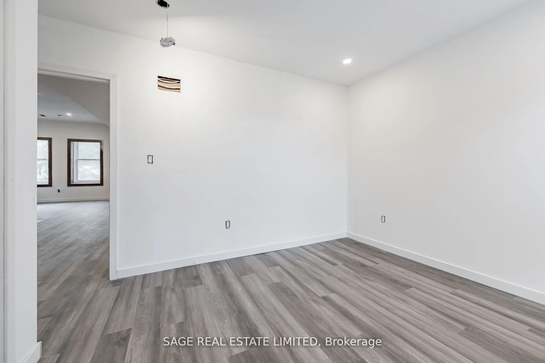 14 Cross Street, #10