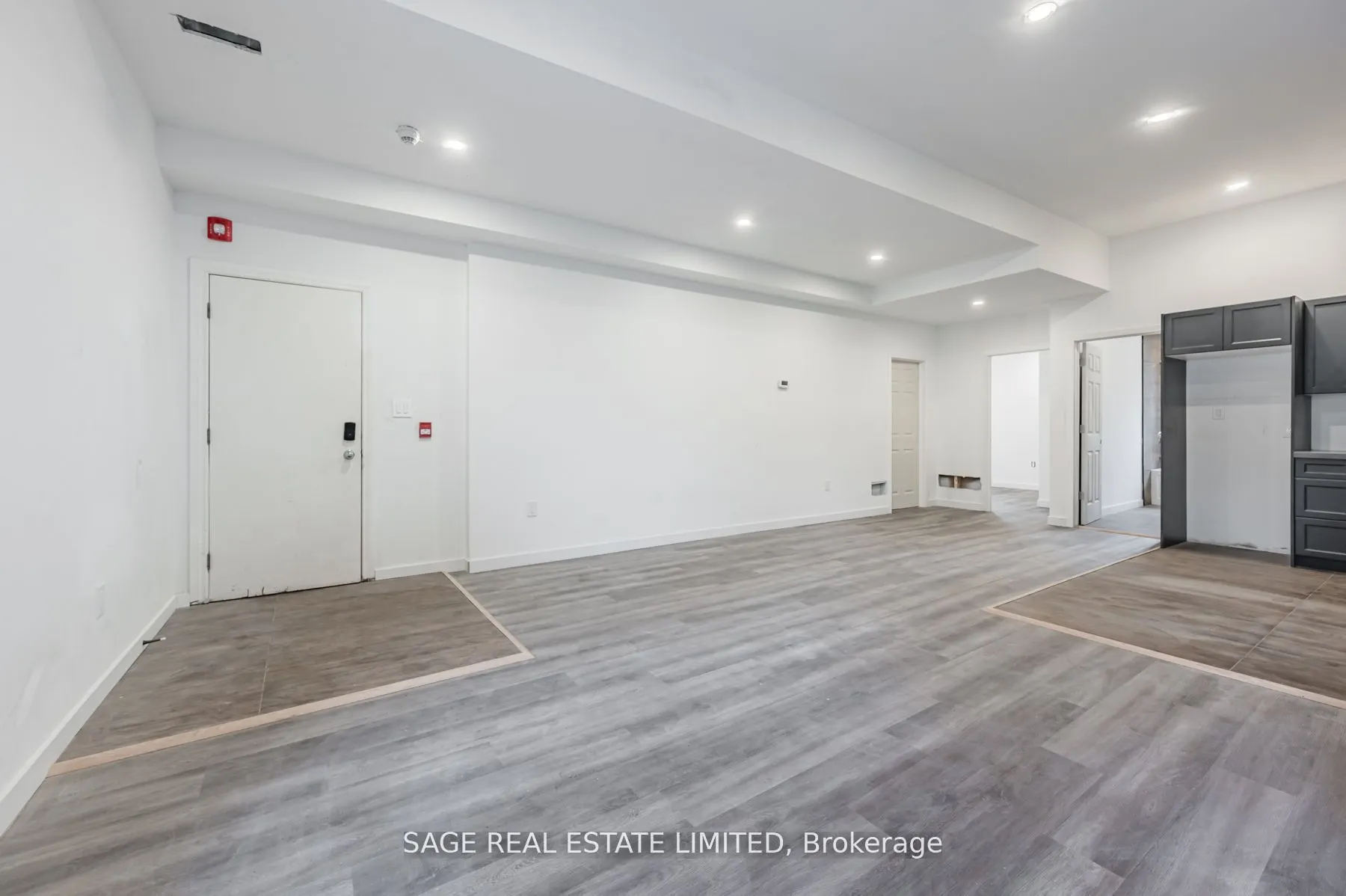 14 Cross Street, #10