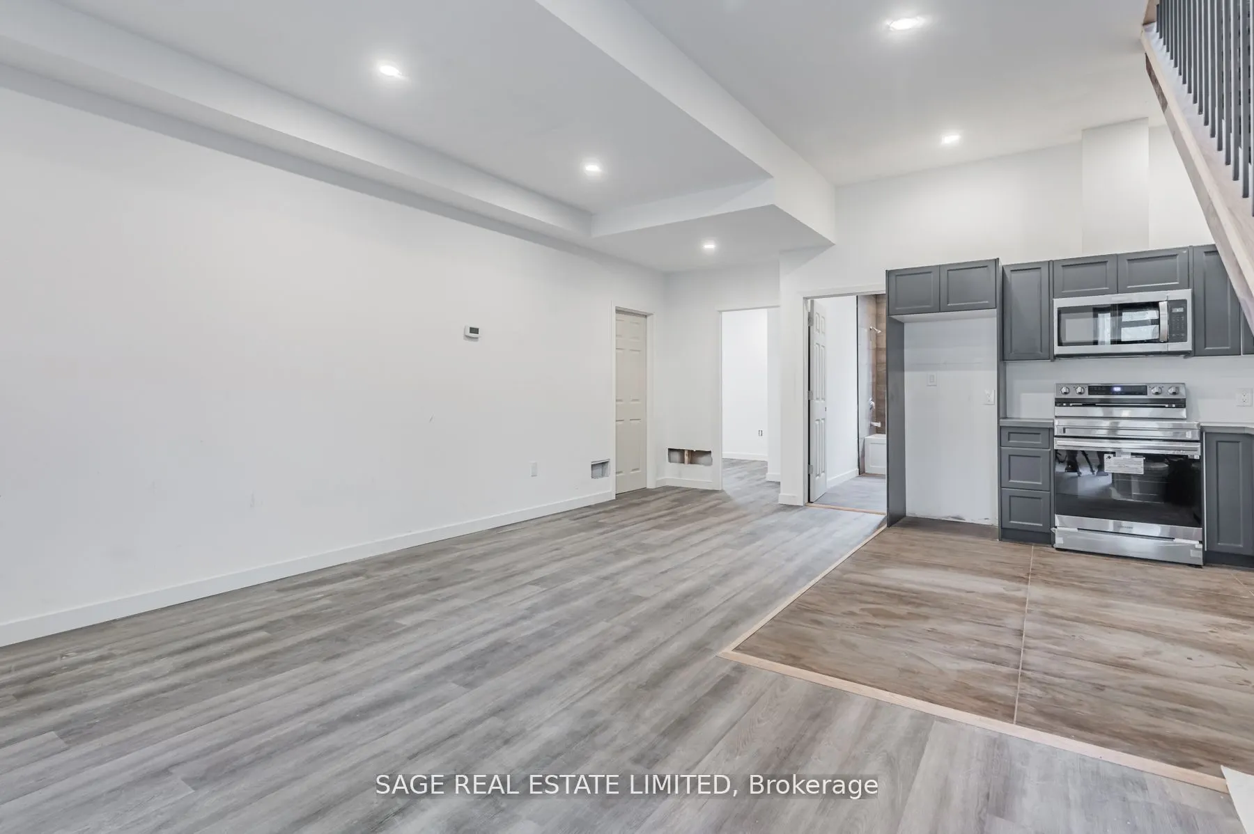 14 Cross Street, #10