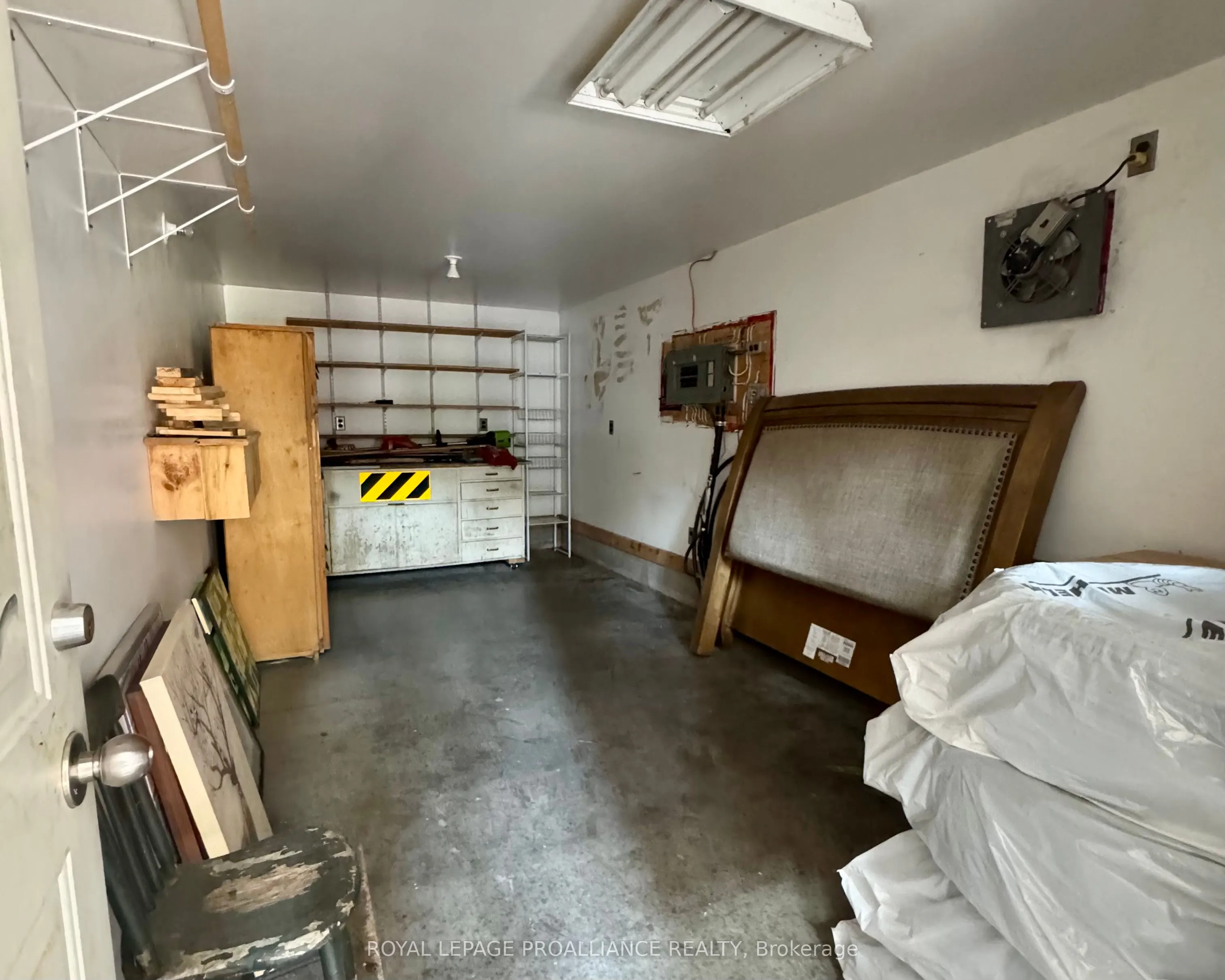 40 Pine Street S