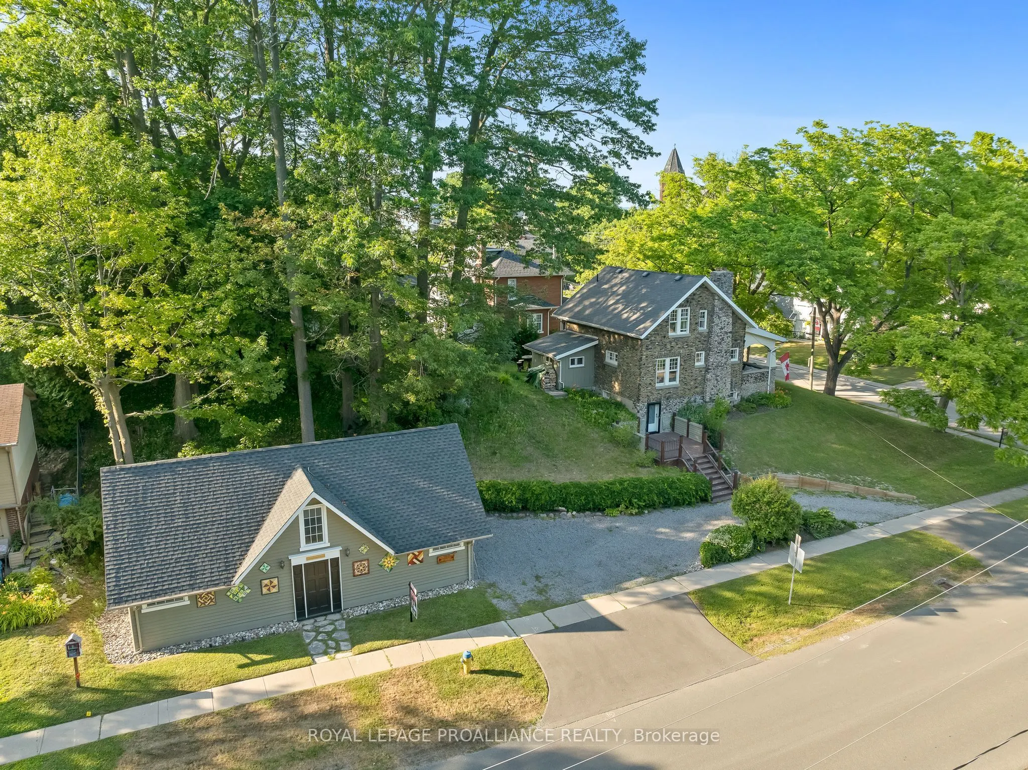 40 Pine Street S