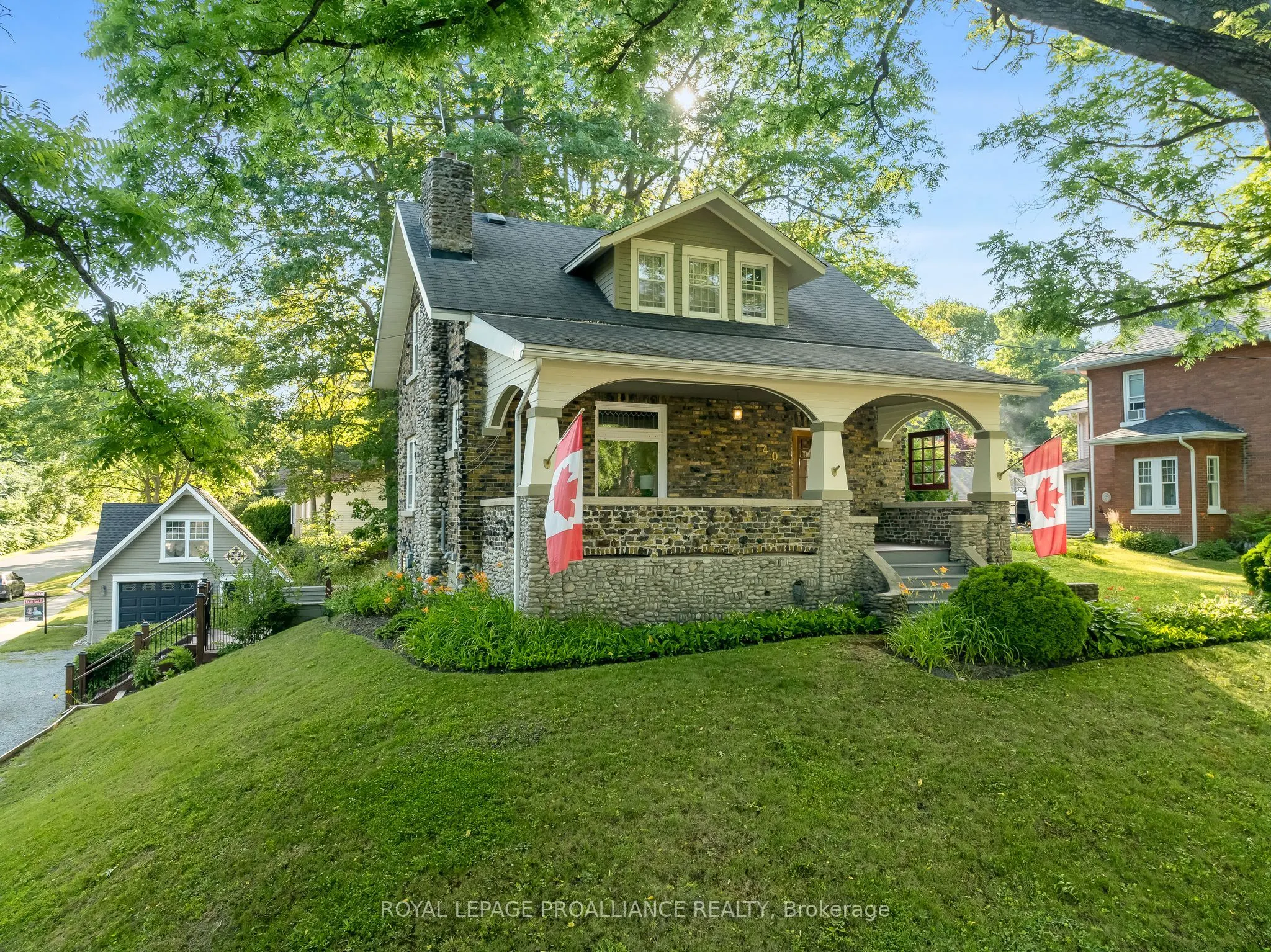 40 Pine Street S