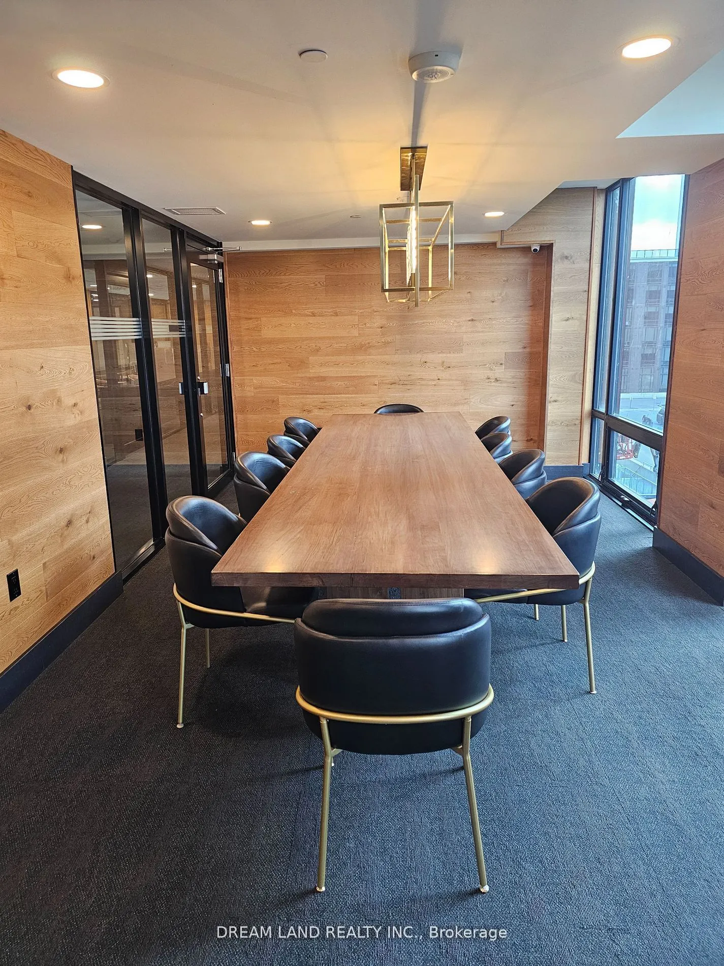 145 Columbia Street W, #1035
