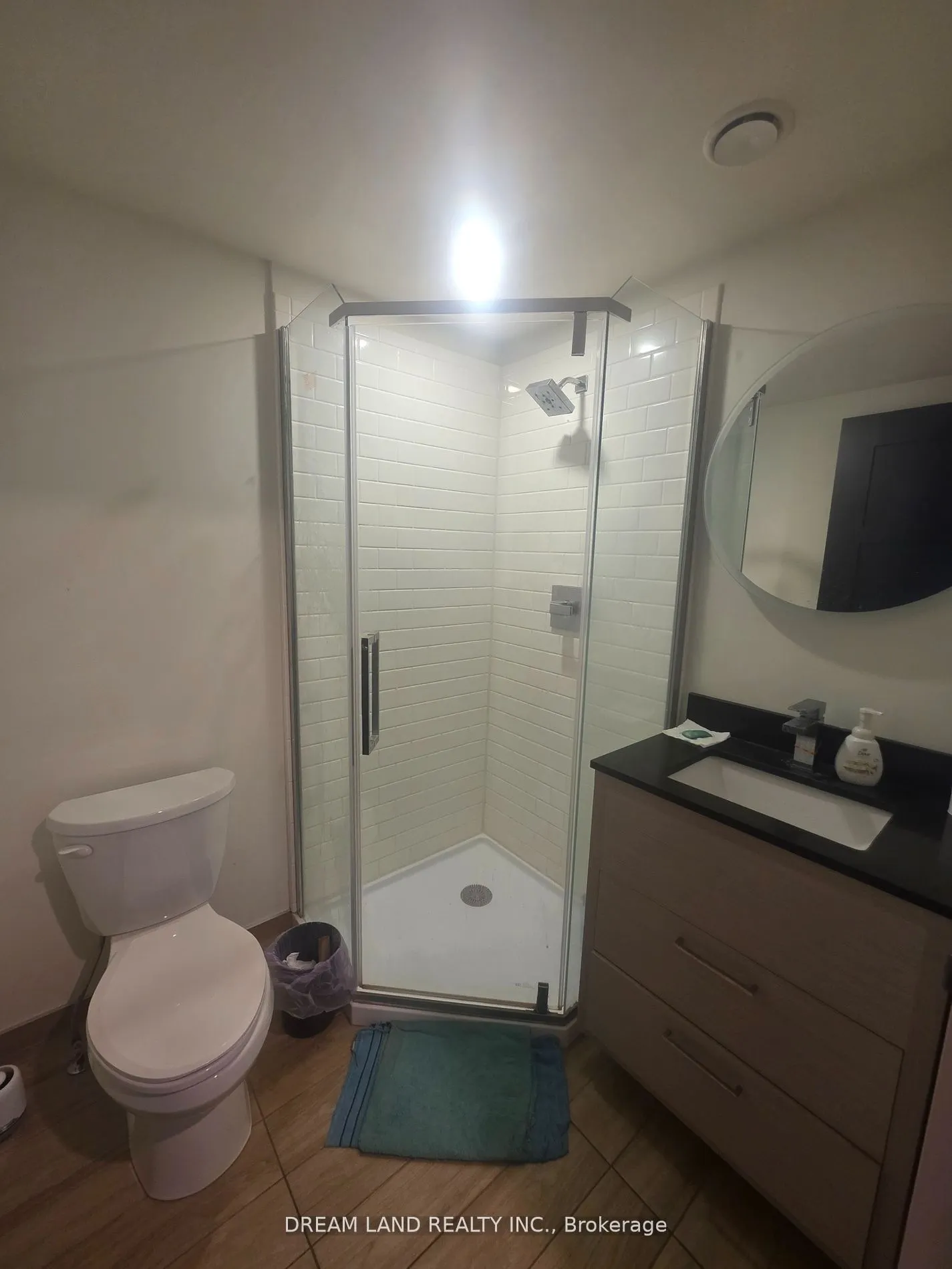 145 Columbia Street W, #1035