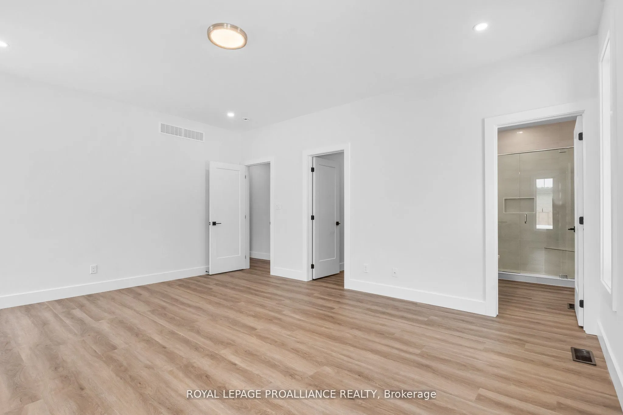 38 Riverside Trail