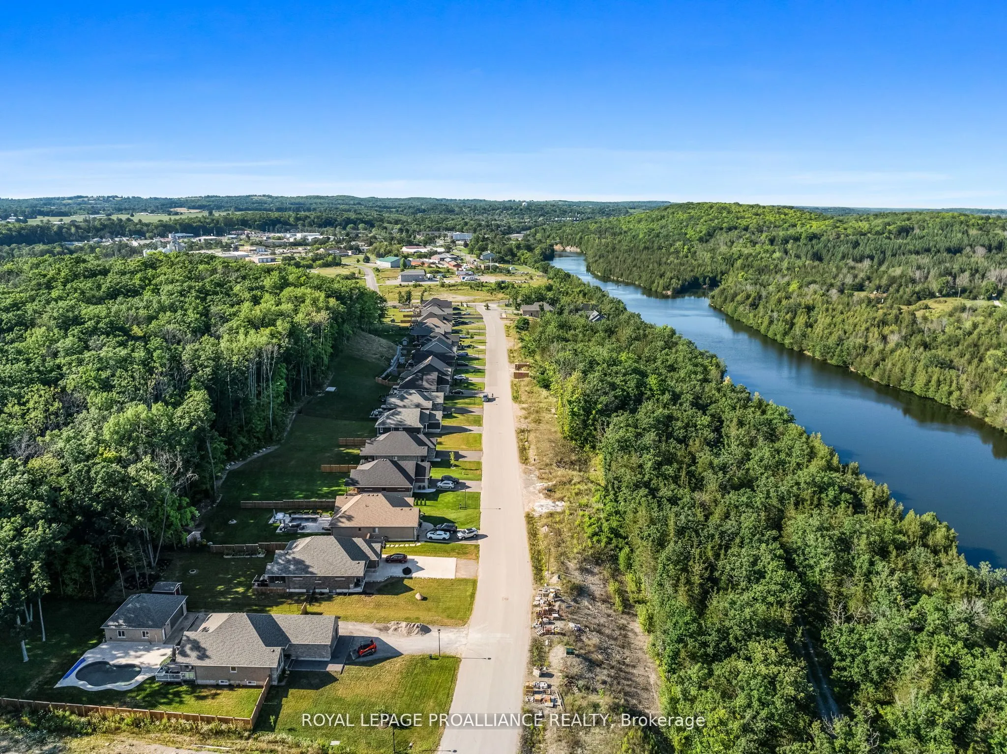 38 Riverside Trail
