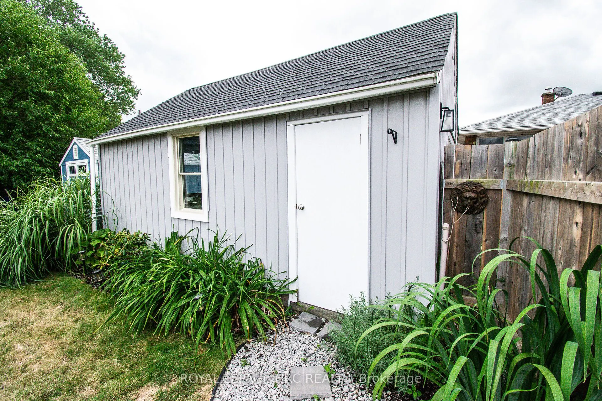 188 West Side Road