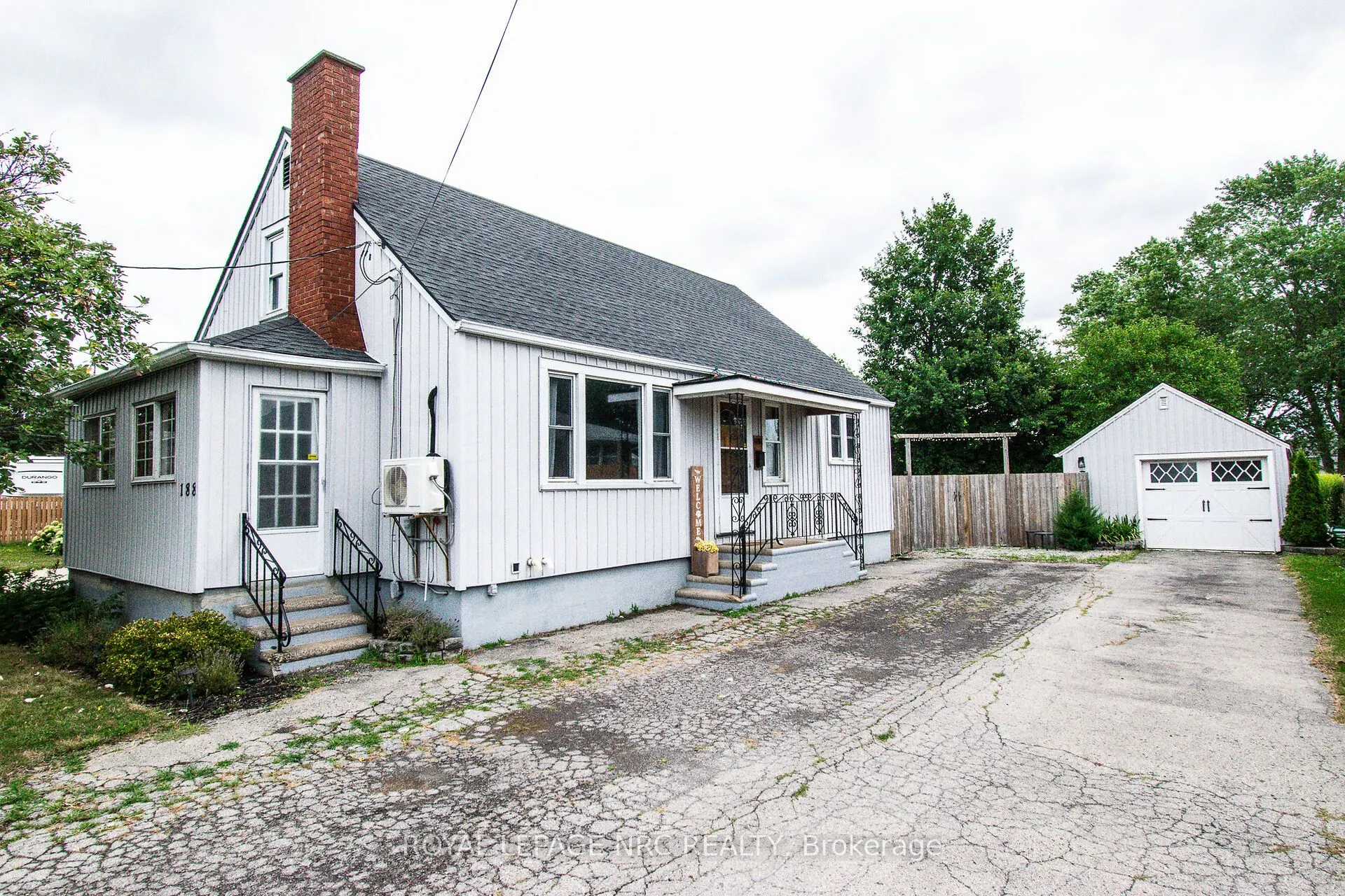 188 West Side Road