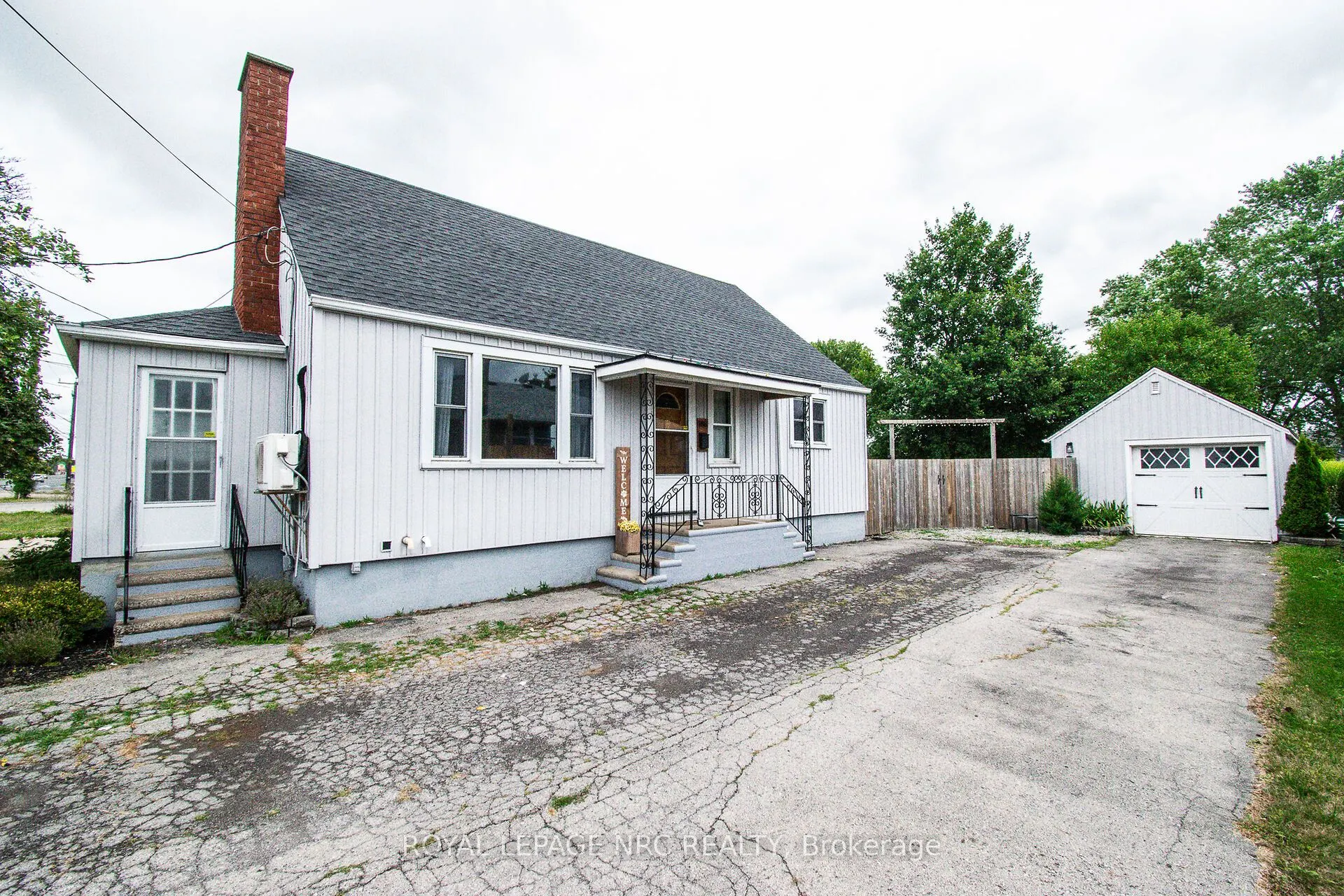 188 West Side Road