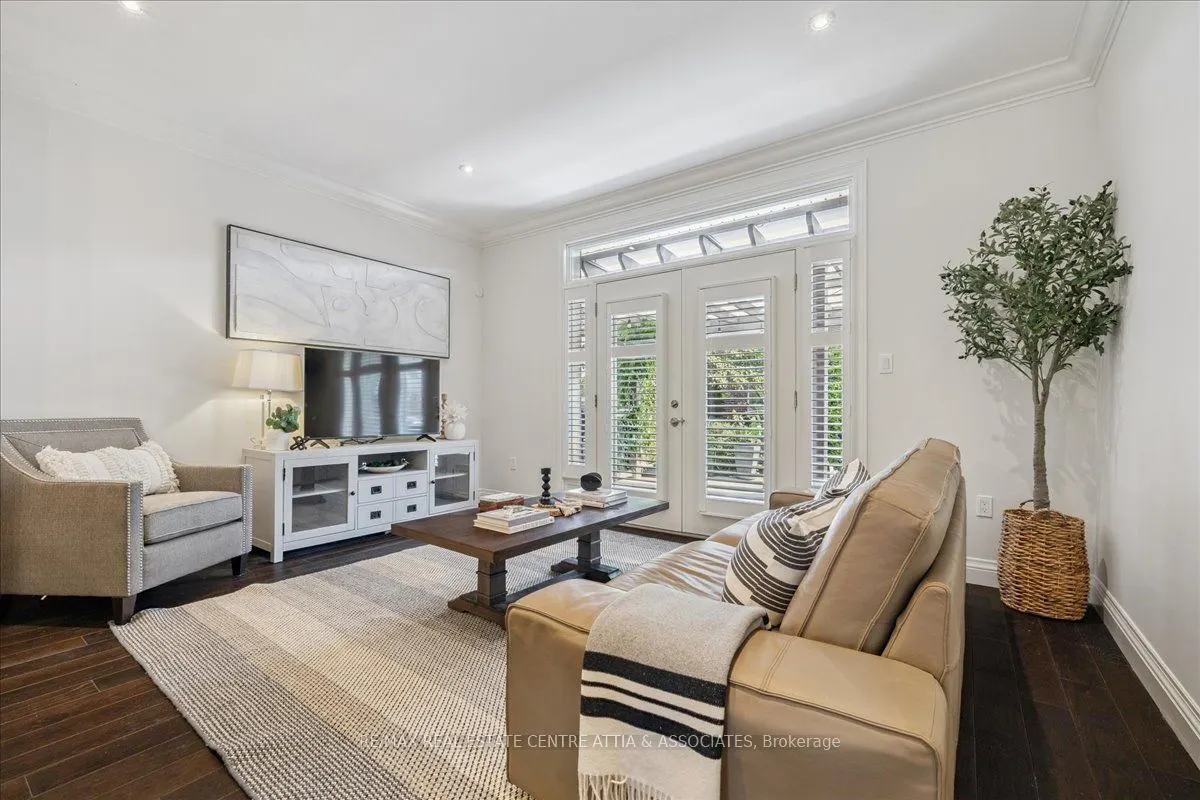 4876 Allan Court