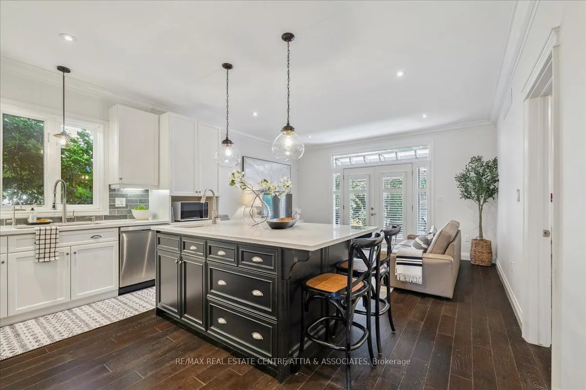 4876 Allan Court
