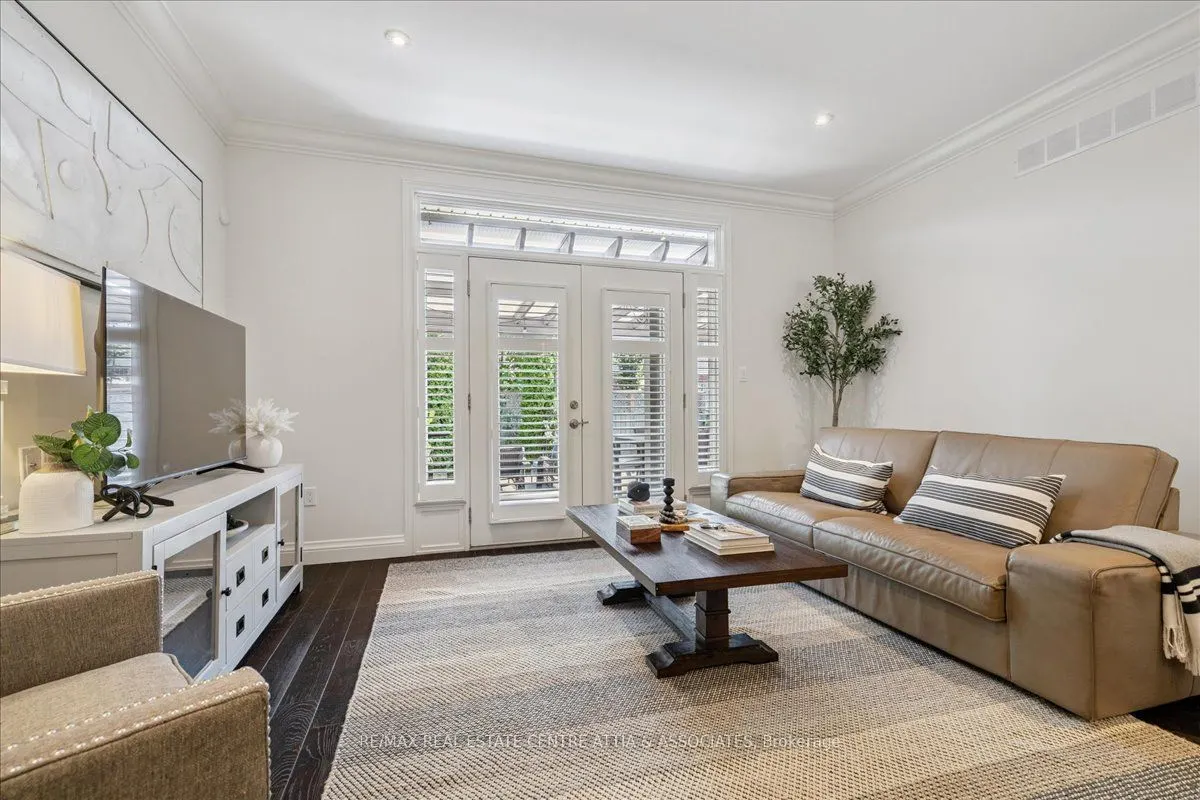 4876 Allan Court