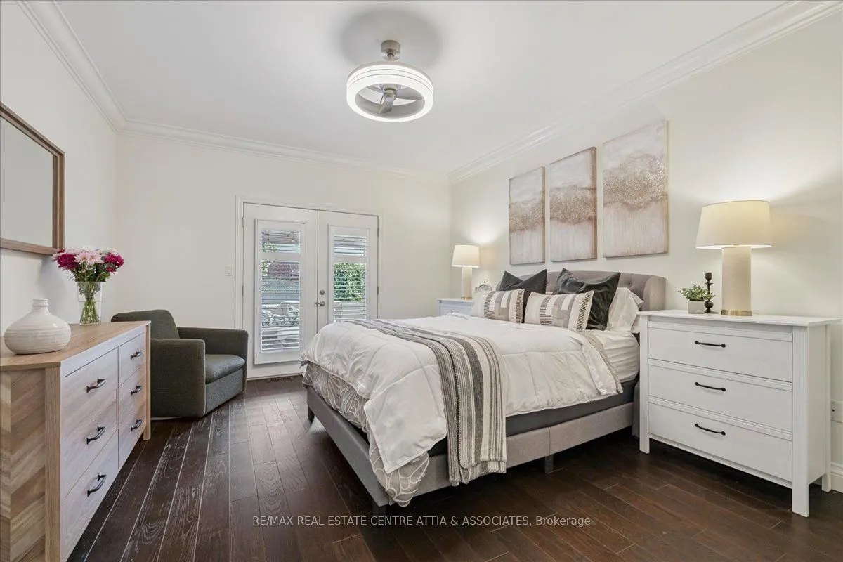 4876 Allan Court