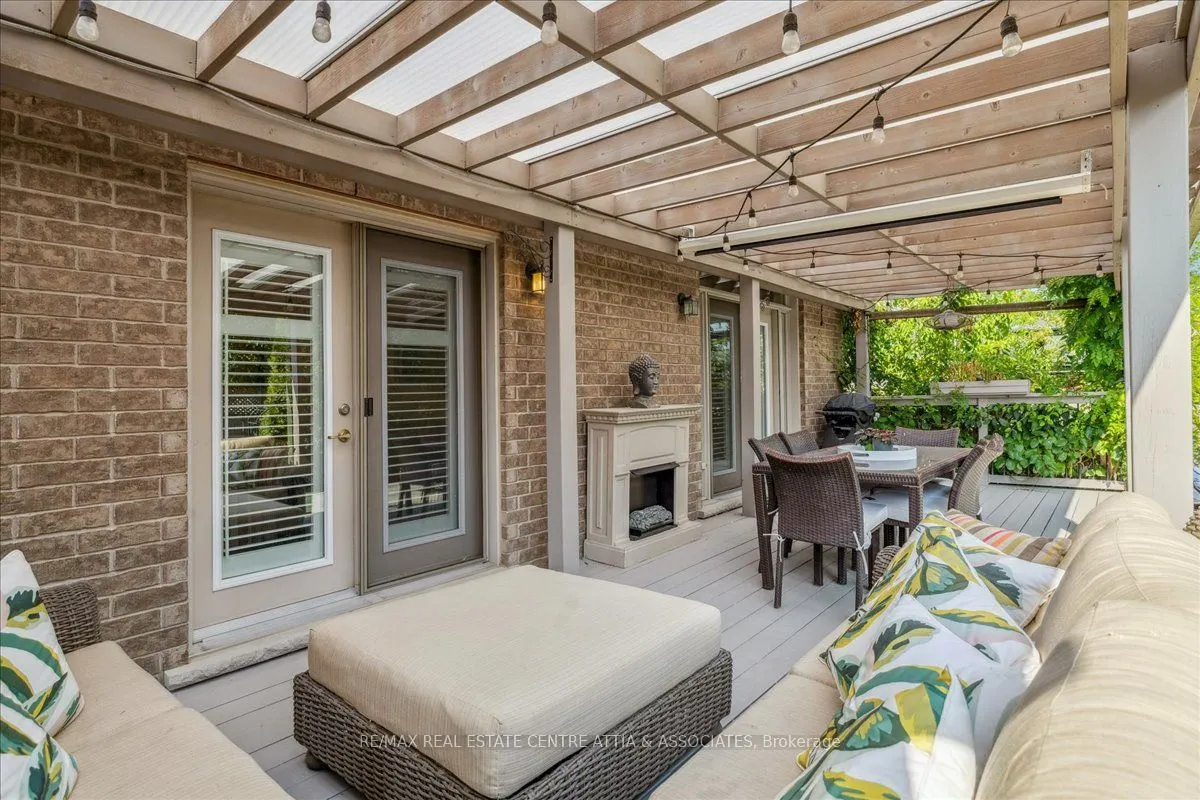 4876 Allan Court