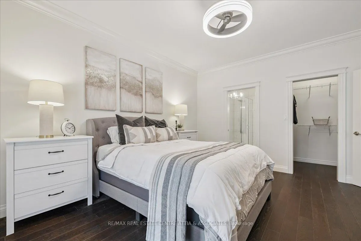 4876 Allan Court