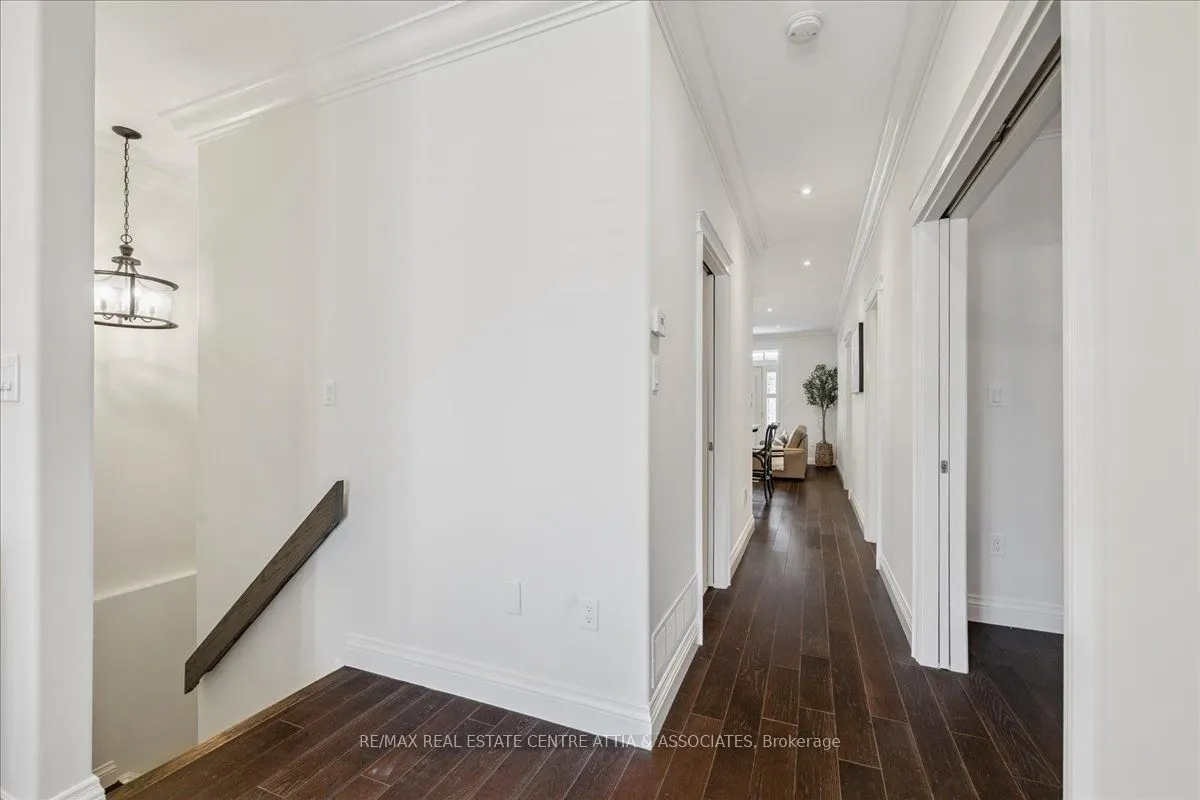 4876 Allan Court